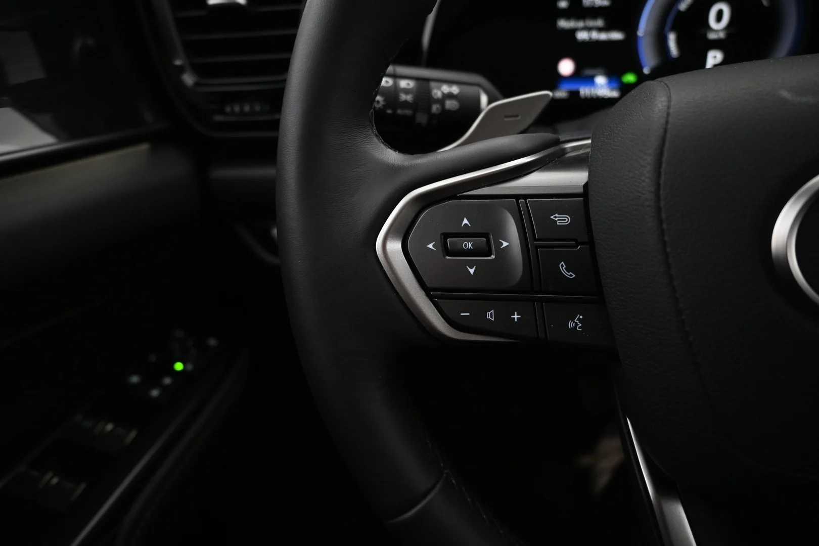 Car Image - 5fqYJBbXowPP5dswGb3Gwz