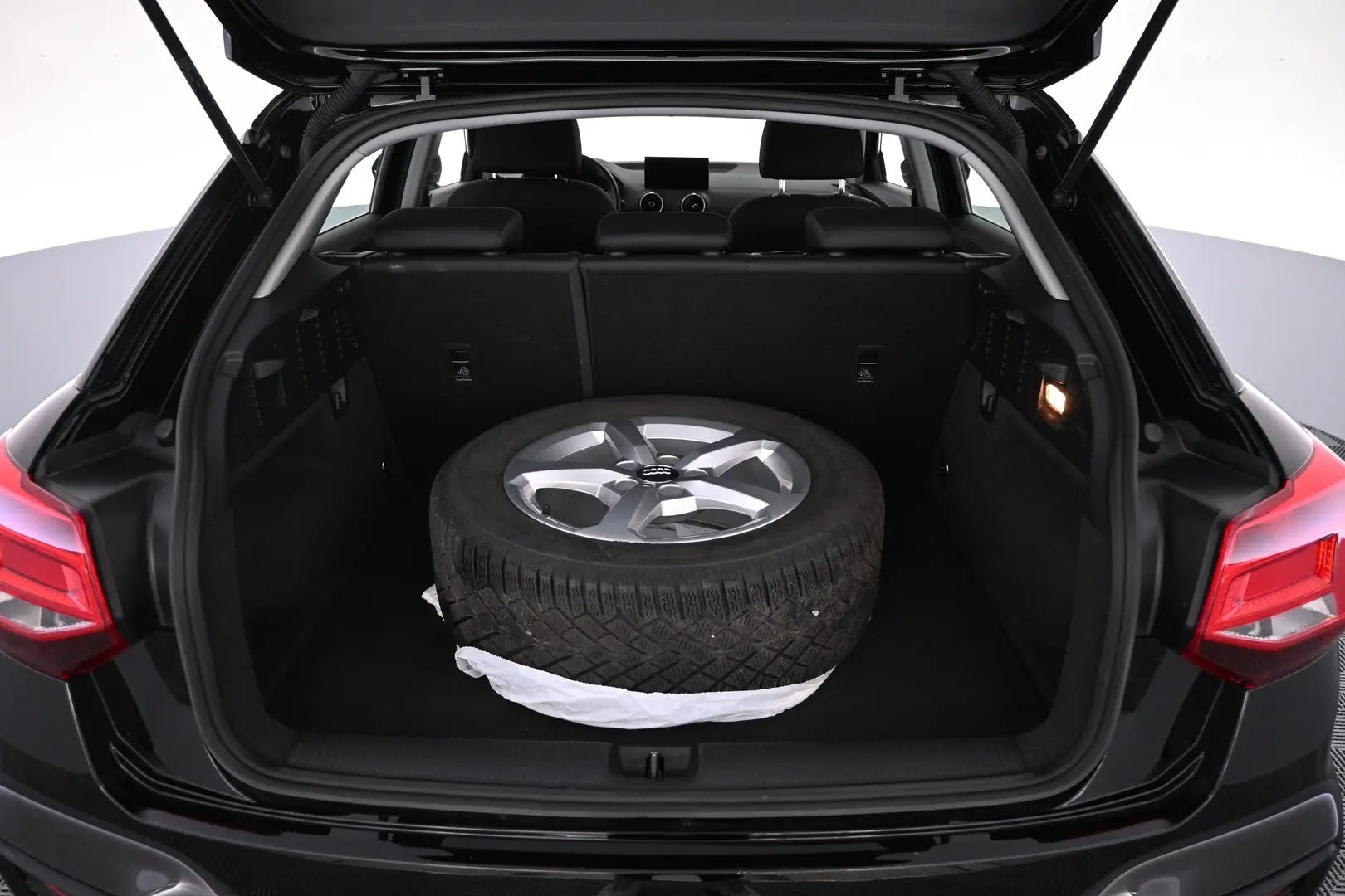 Car Image - 5QgoLNcioxKUQHyGHKXy4b