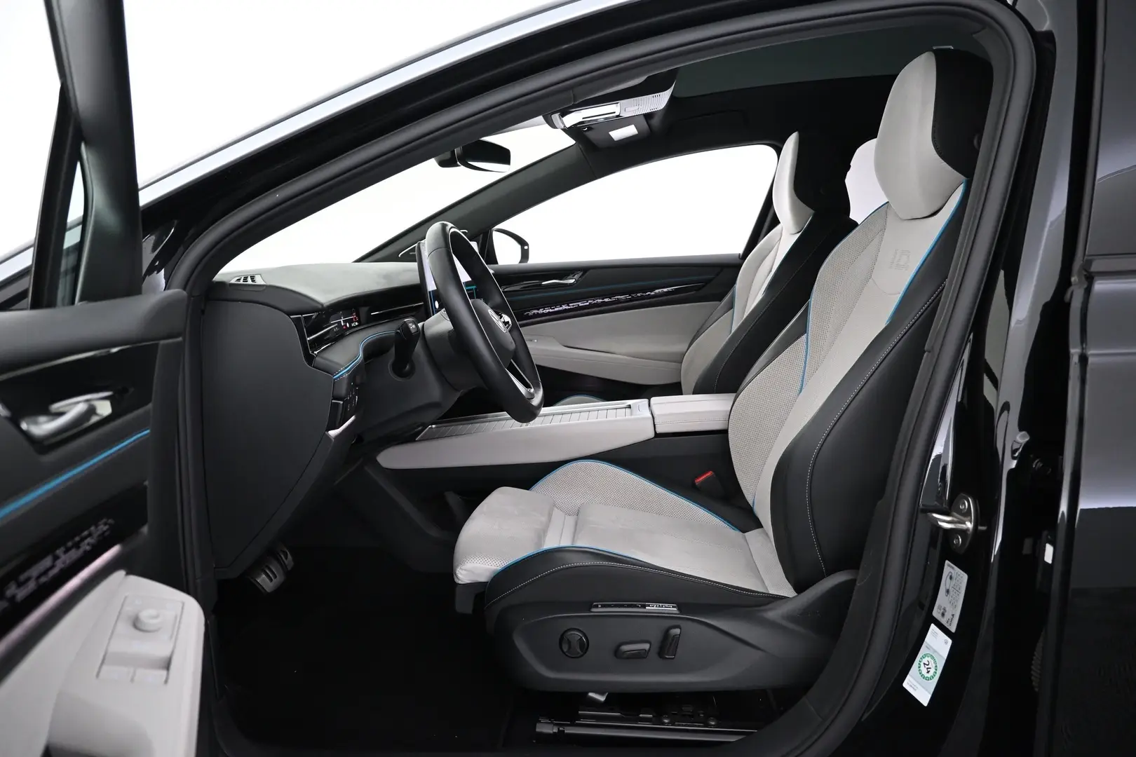 Car Image - 783IhNA1C4ttMQUj78ci8b