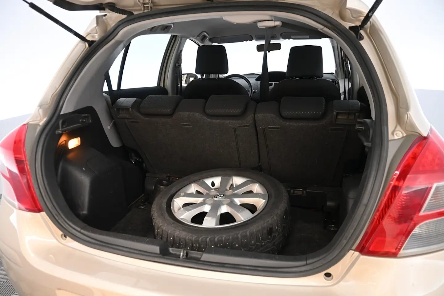 Car Image - 5cMNxEEEIhJWGTT8qTaulg