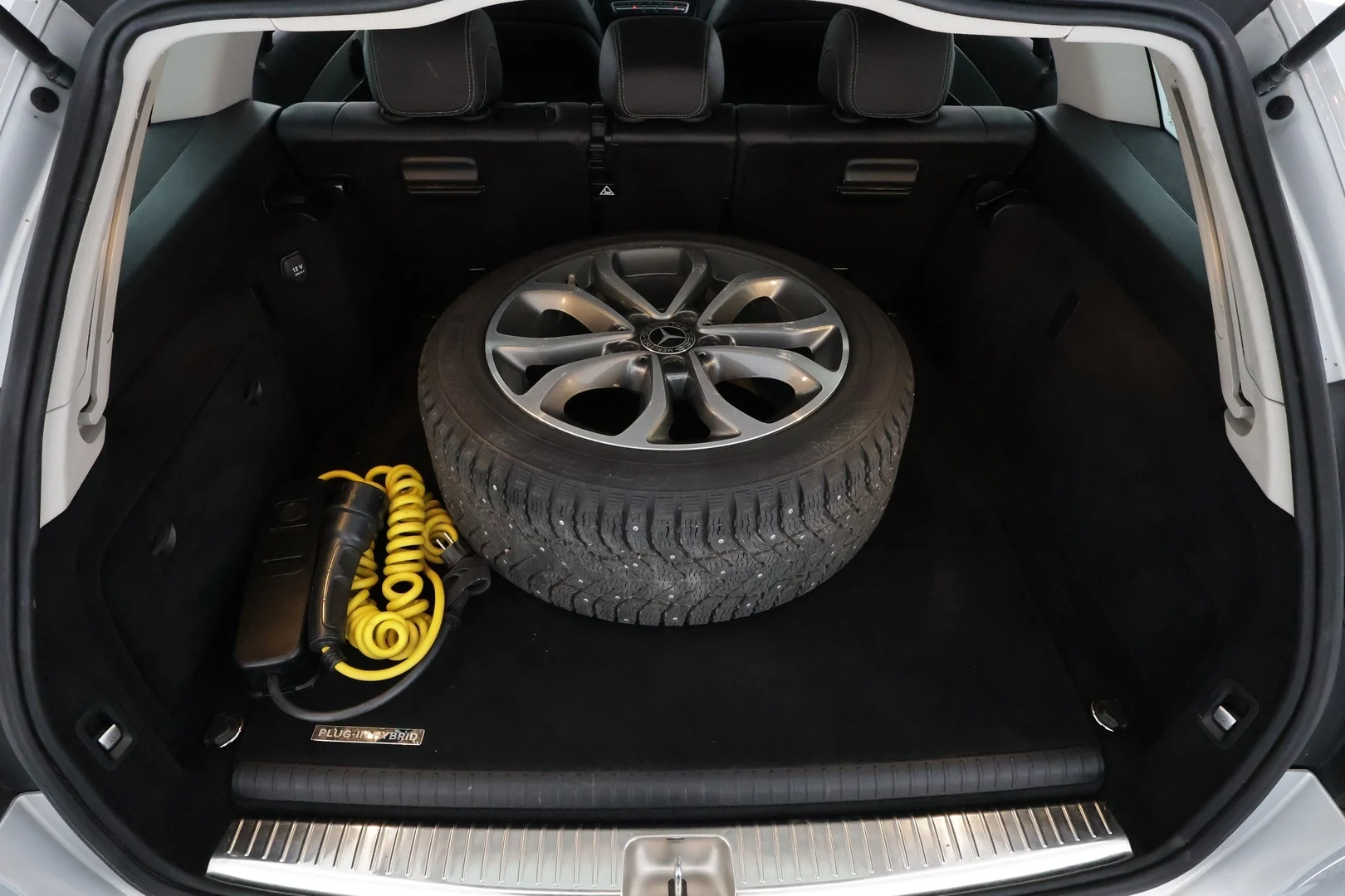 Car Image - UbfEOenmW31MLTRq0jWeV