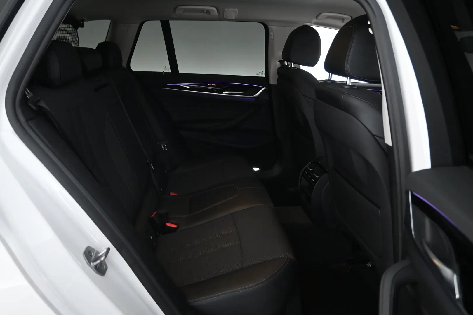 Car Image - 9RPNEC32VBFpnnaS7VdfA