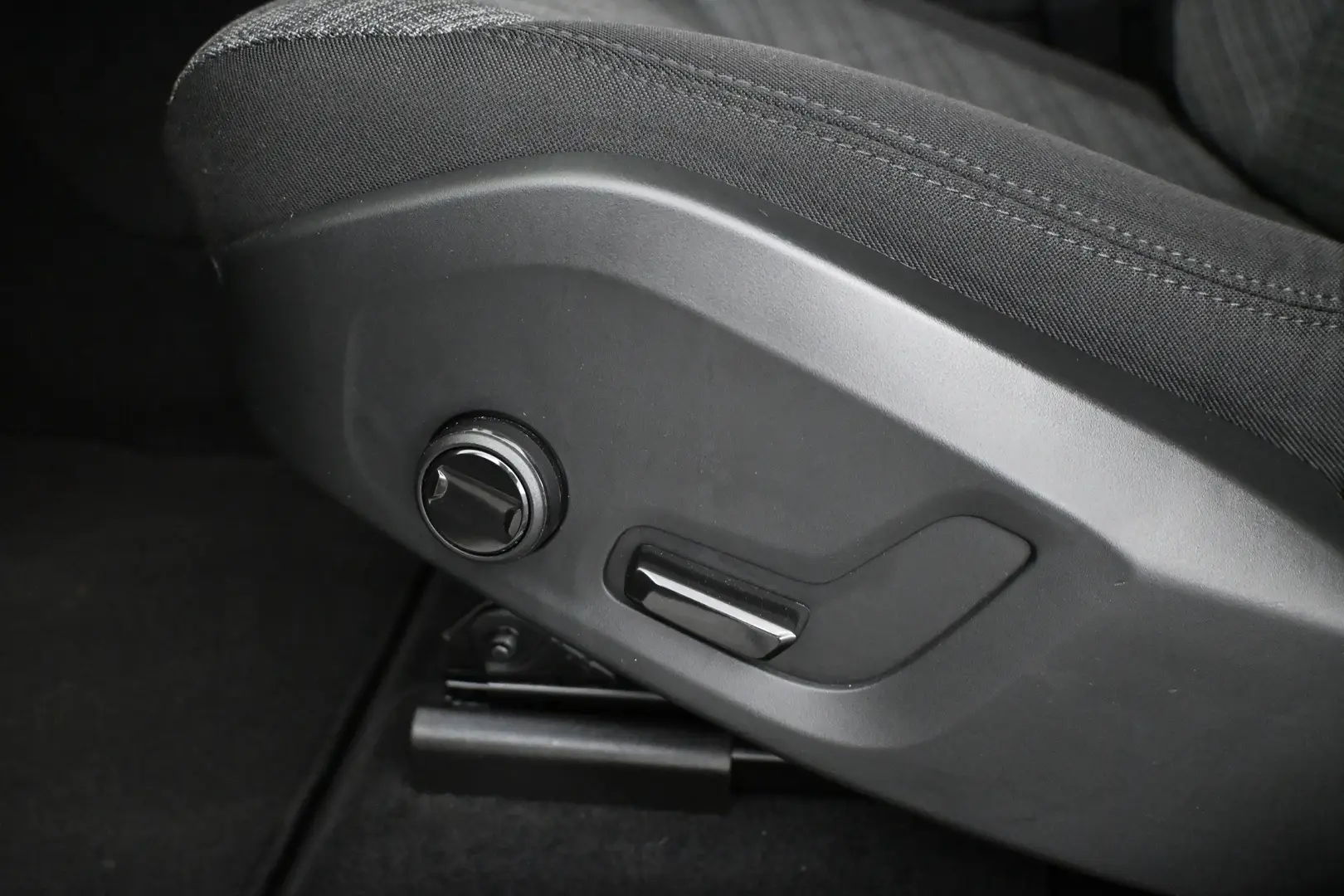 Car Image - 1UJUiesuDOZyTxk1Gx0puw
