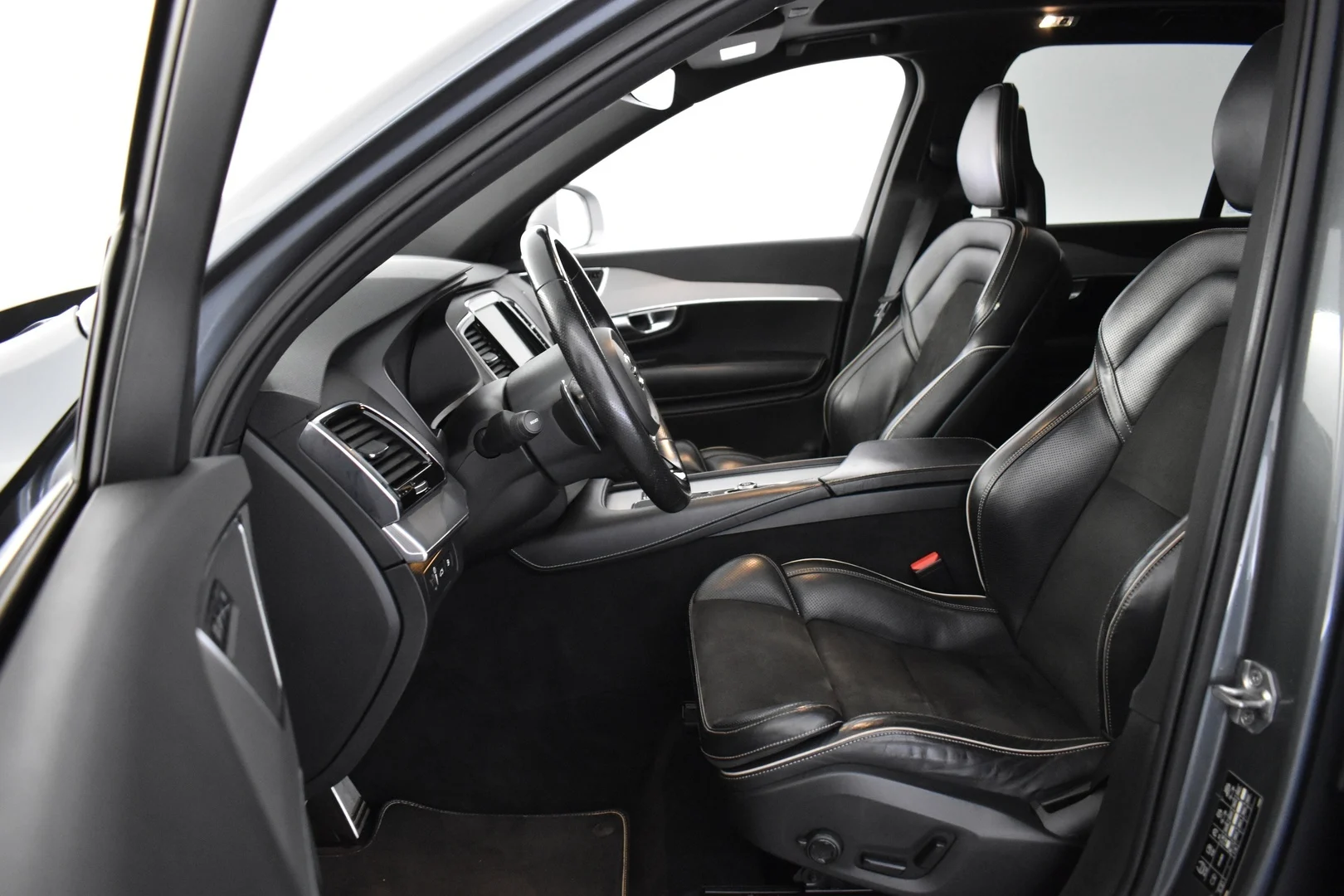 Car Image - 6LiuOXeVWdNQvJFSTQiXxC
