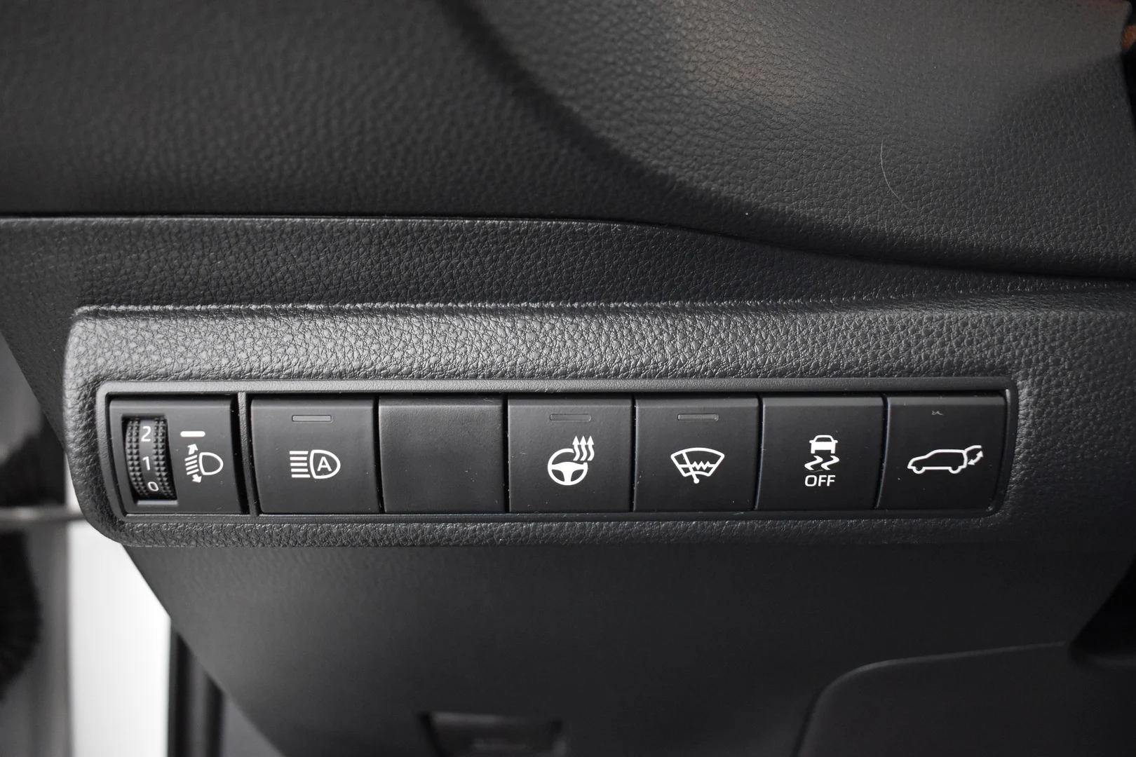 Car Image - 6OX7eEe93yk2asxQDIRn8L