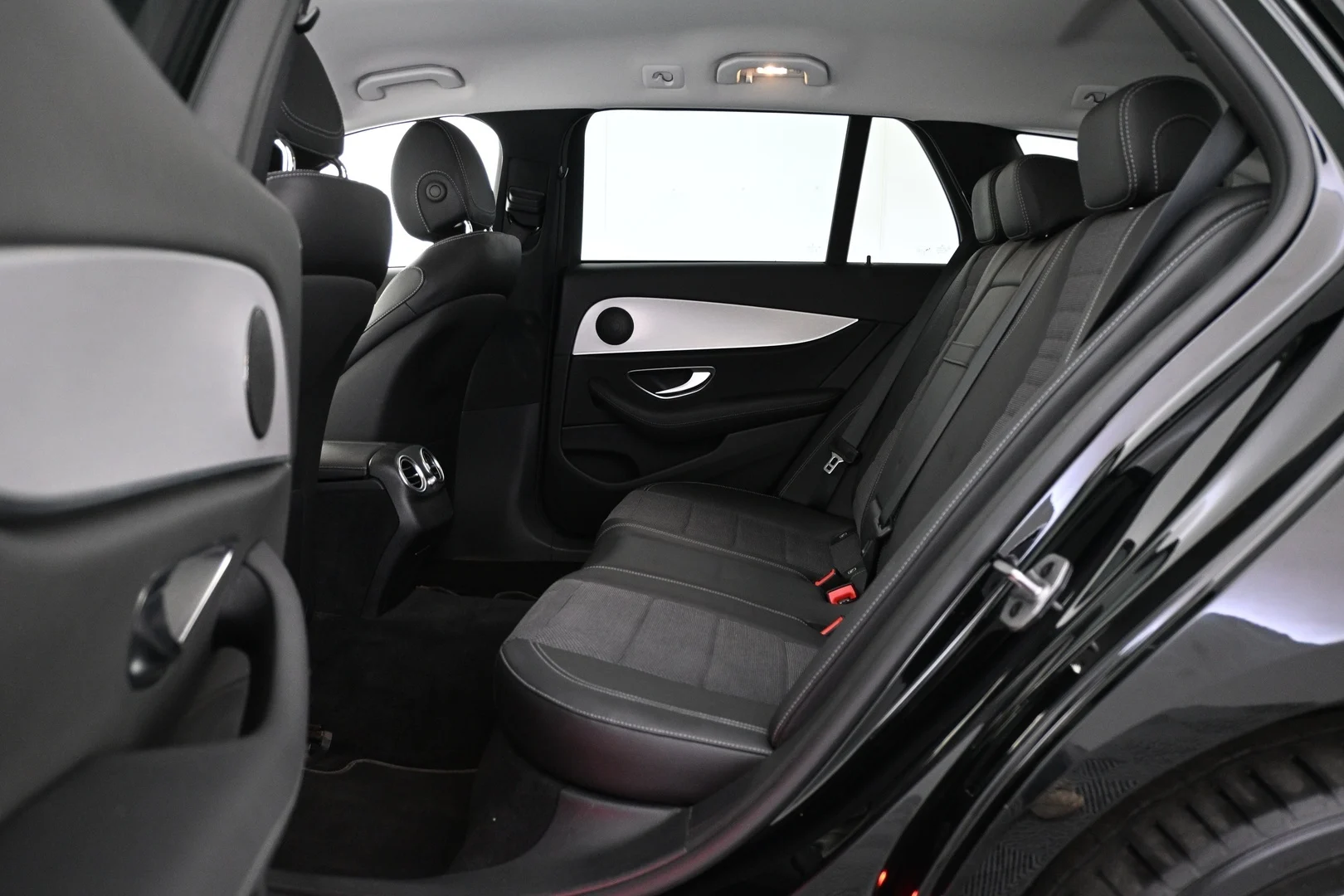 Car Image - 32MAzv1UbvlXWqtRBsVqlh