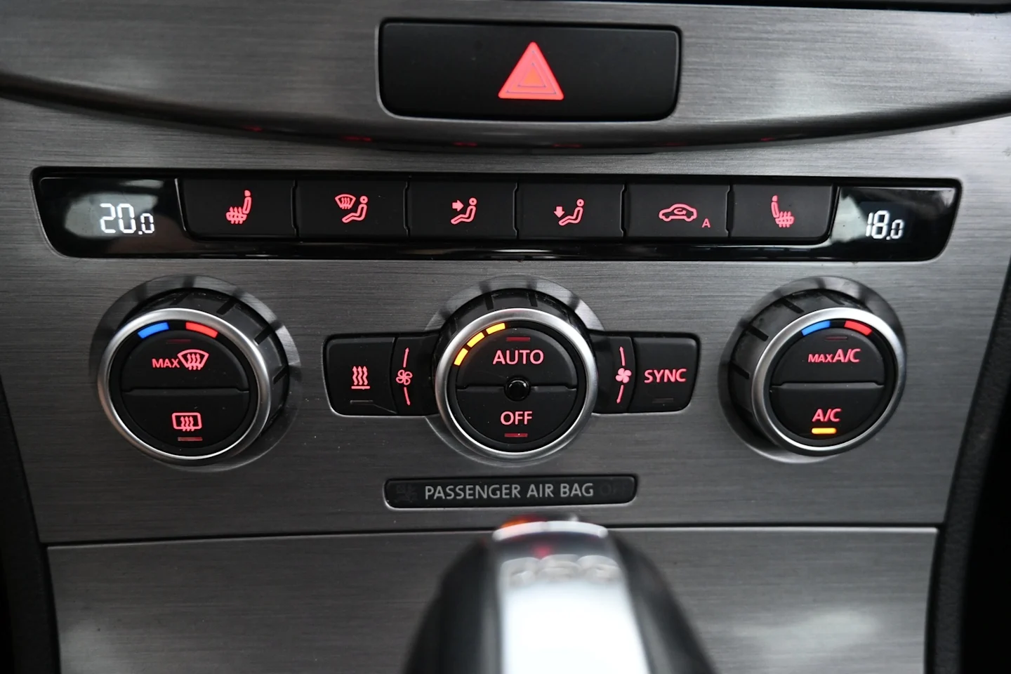 Car Image - 2ul09TQj7WcIeVawdtqapK