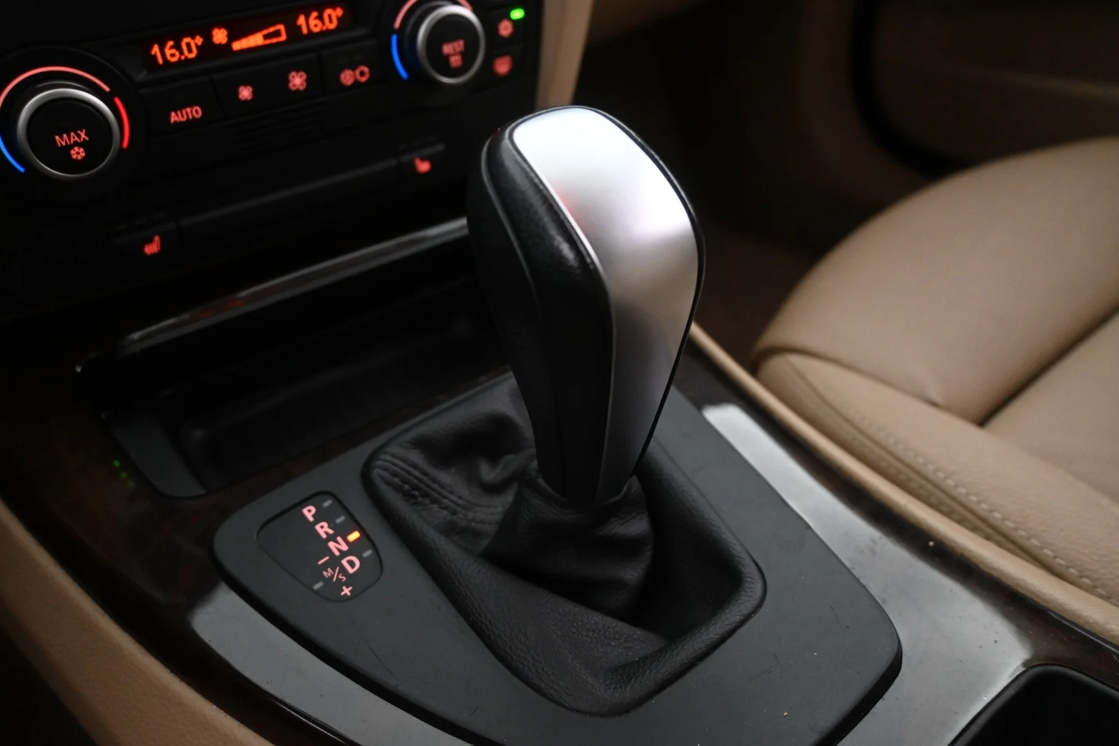 Car Image - 7KnWuP713sNpov6IhTeQRc