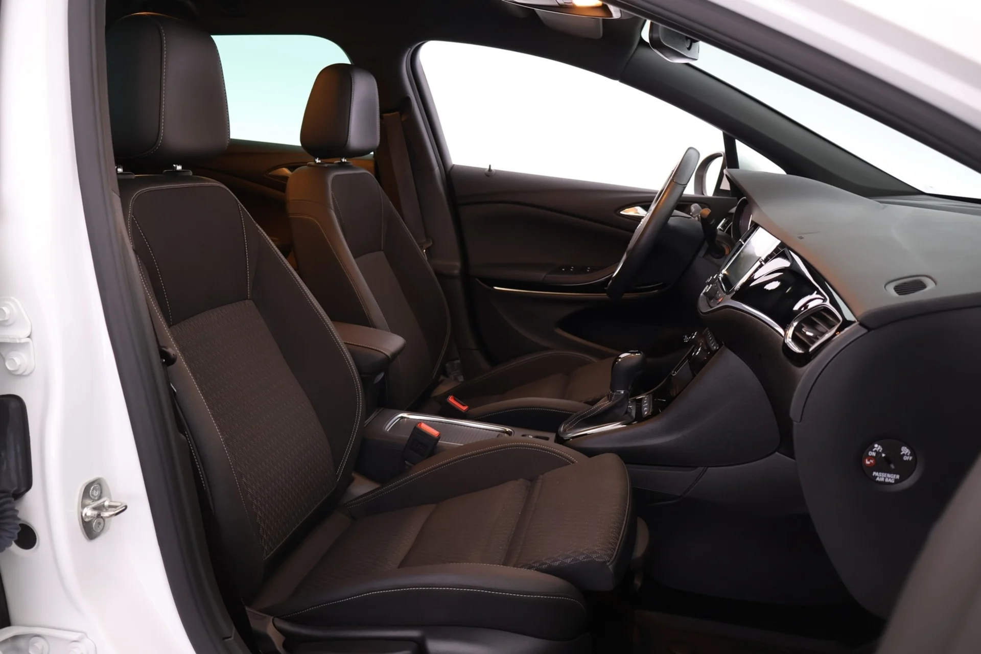 Car Image - 6hvtFrNhQKJZwq1AxhuVnD