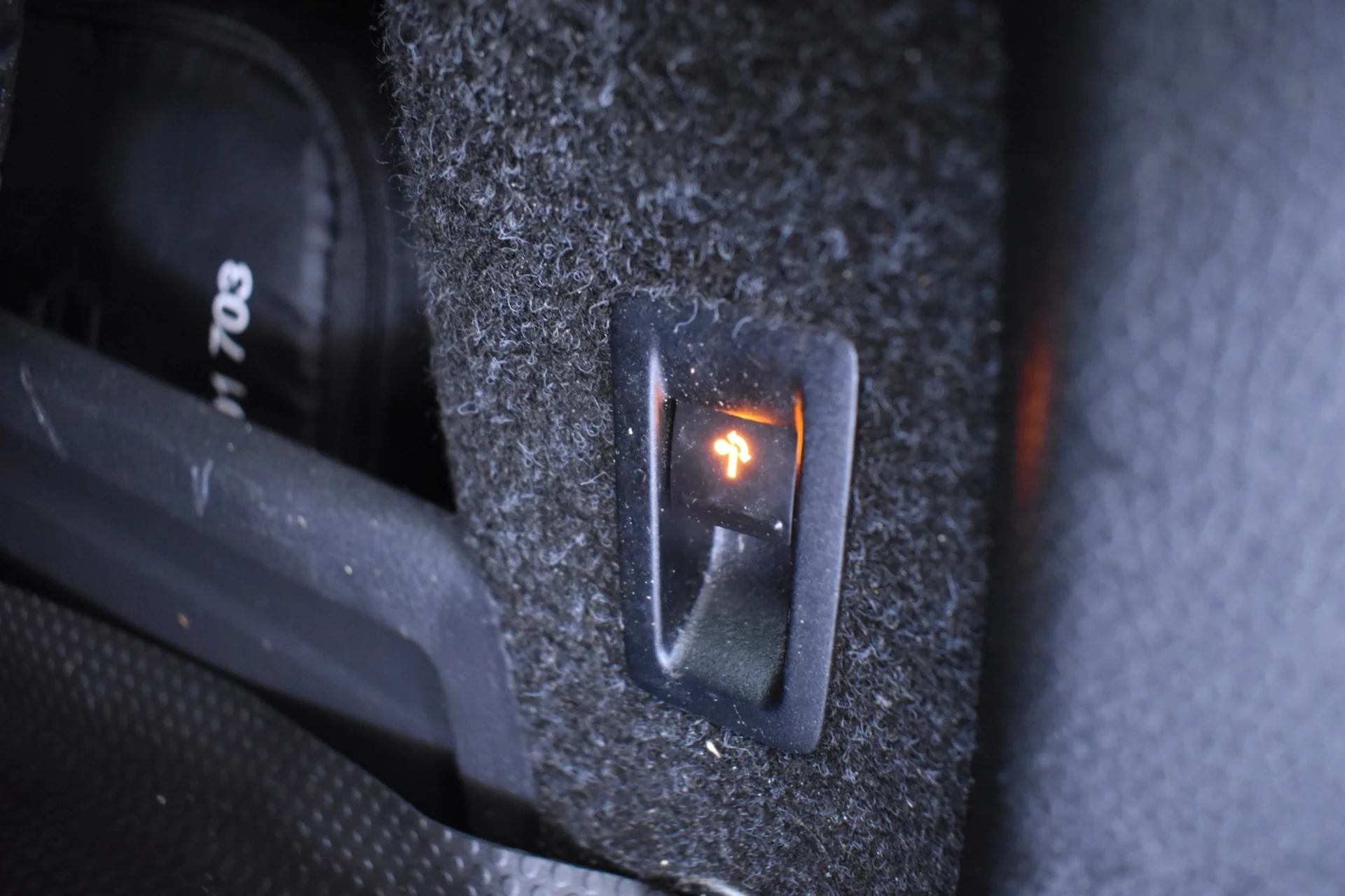 Car Image - 381DuaycJZwwMKiYXSjhyZ