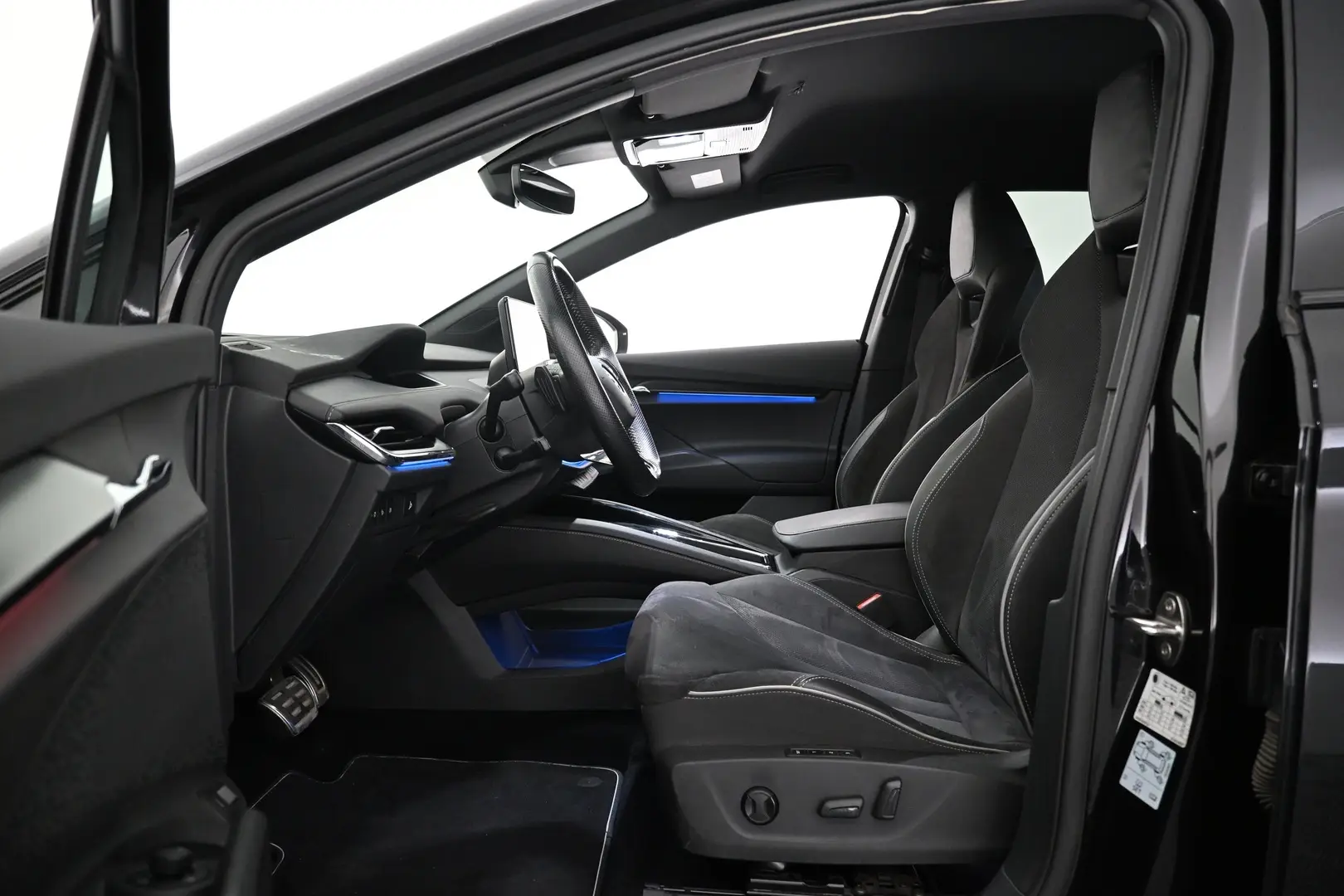 Car Image - 5RDi6fdnT1XDqQeCRmloJf