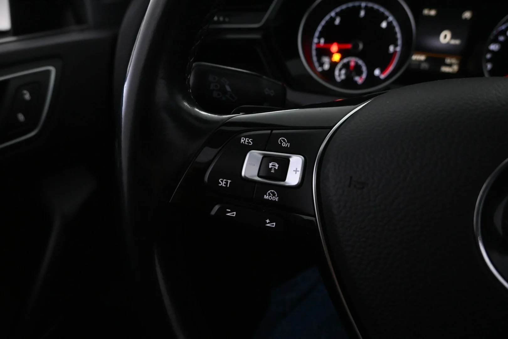 Car Image - GTwGz2JKguCMJp9QeG7Rc