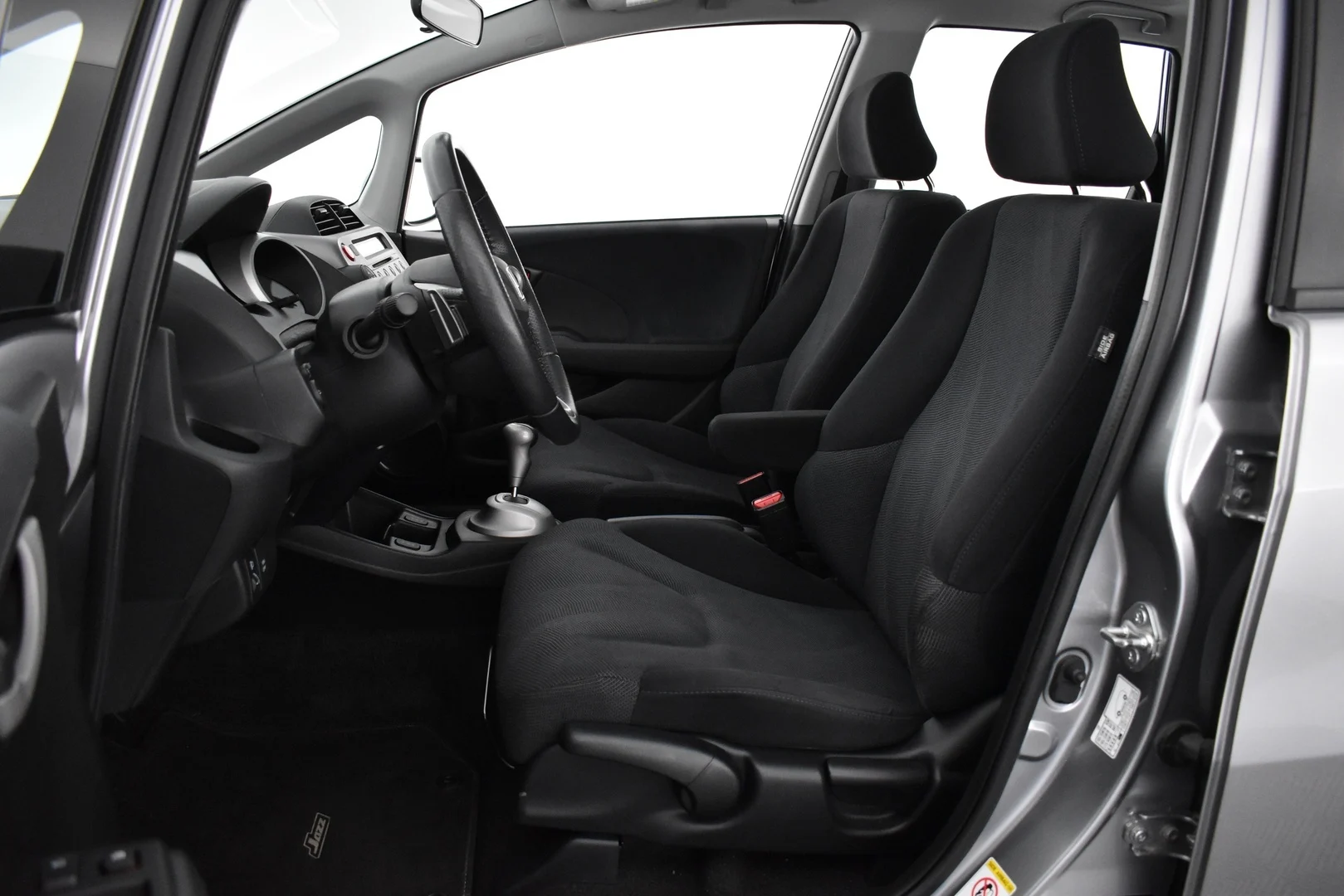 Car Image - 1M27gUnGJJKSMmDJl3WrrZ