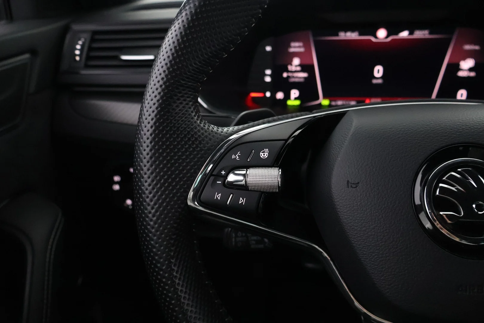 Car Image - 7FnYm6V1rkDS4VkWWBdUX4