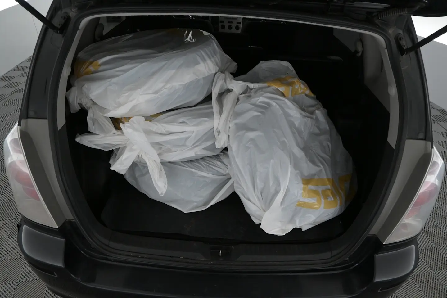 Car Image - 3eN5zLNMneXeRv0qK3Ois