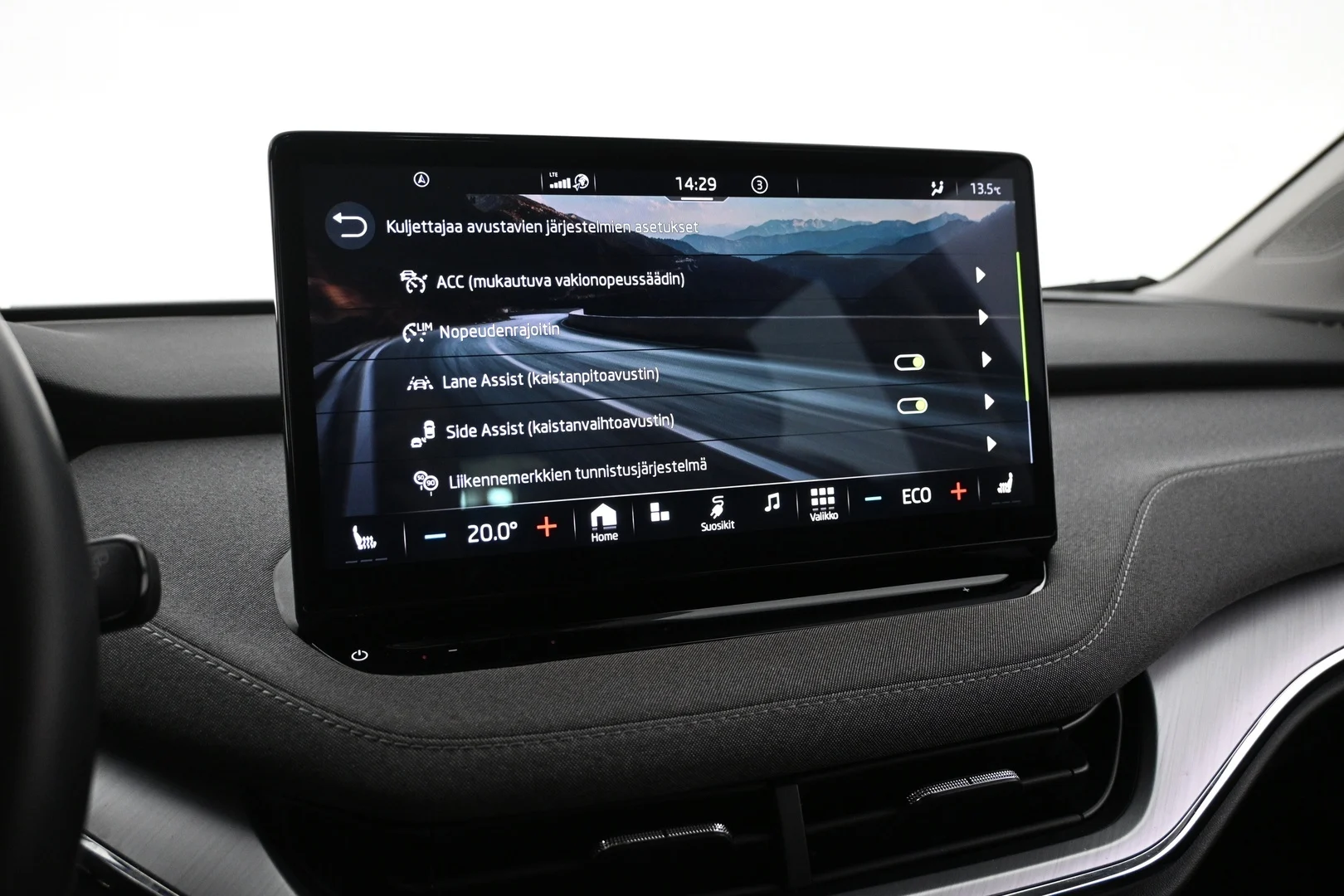 Car Image - 6QmjcAPWgYFlFawR7Aaz8s