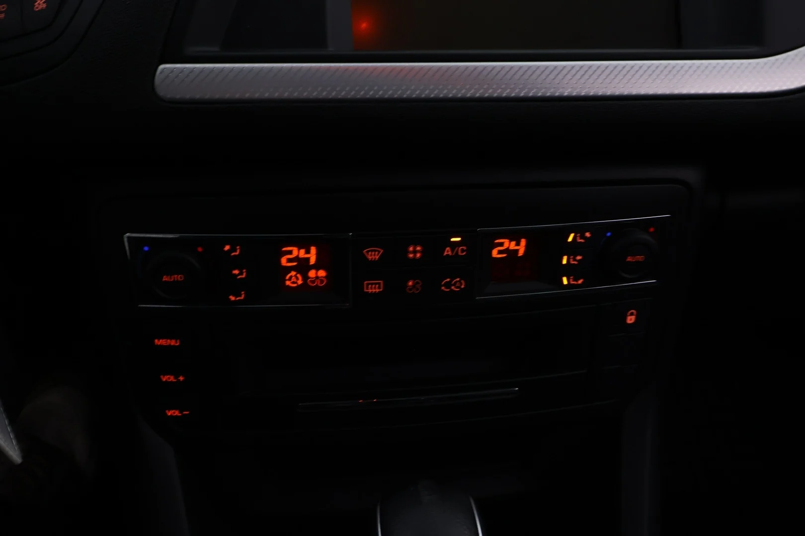 Car Image - 3o88v0xEG25spPdQjQbYpR