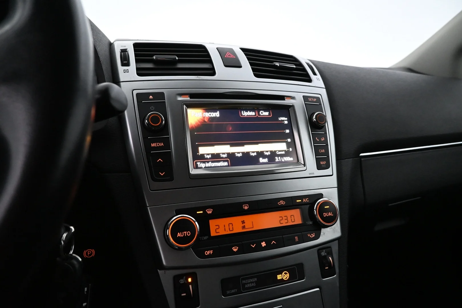 Car Image - 1NjIemOTeLSmUeL9CE1dx1