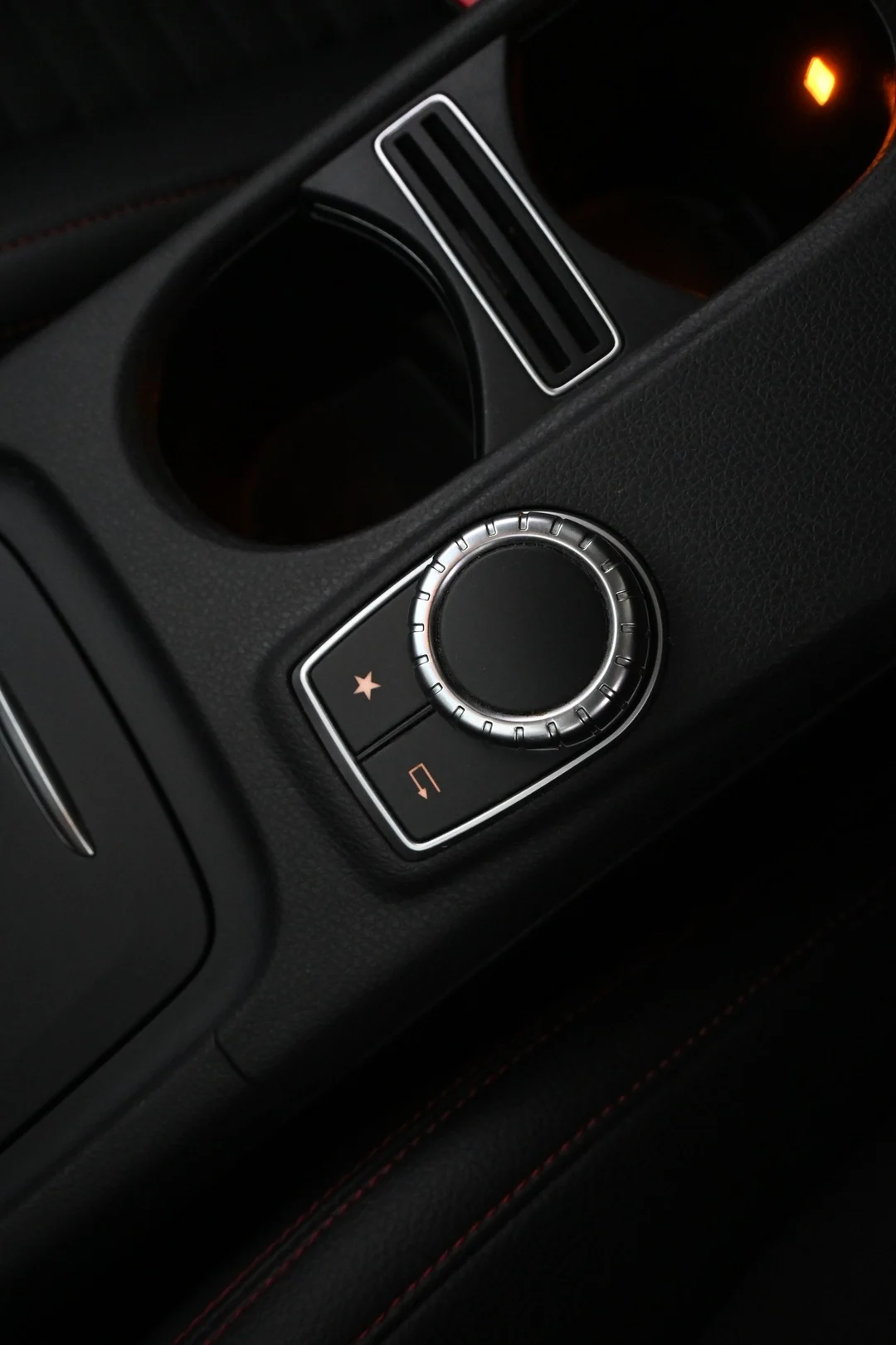 Car Image - 6IPkIGgoeb7jSvDNhLBKkJ