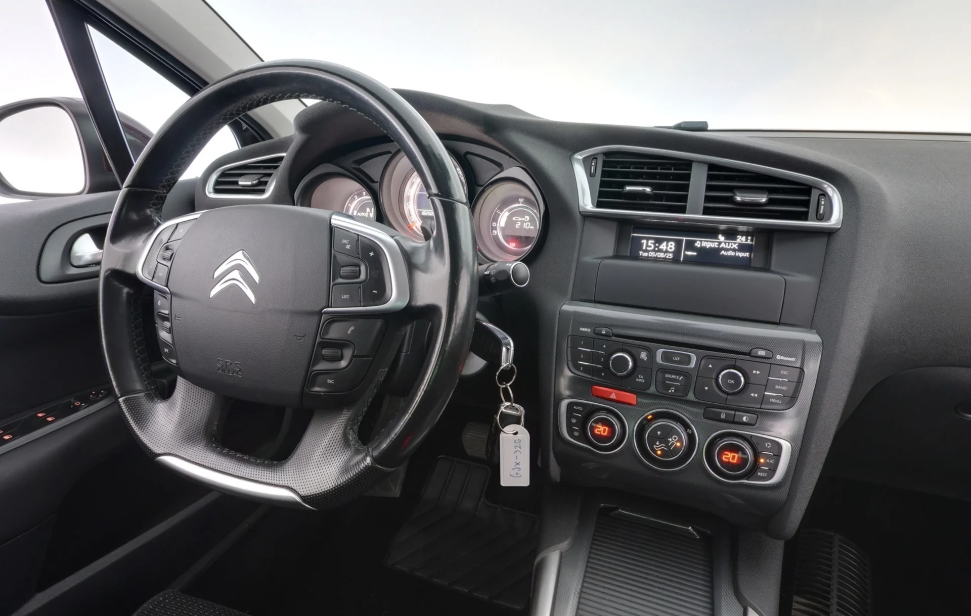 Car Image - 5dUZJCH8dMGuO7ZchzzMSZ