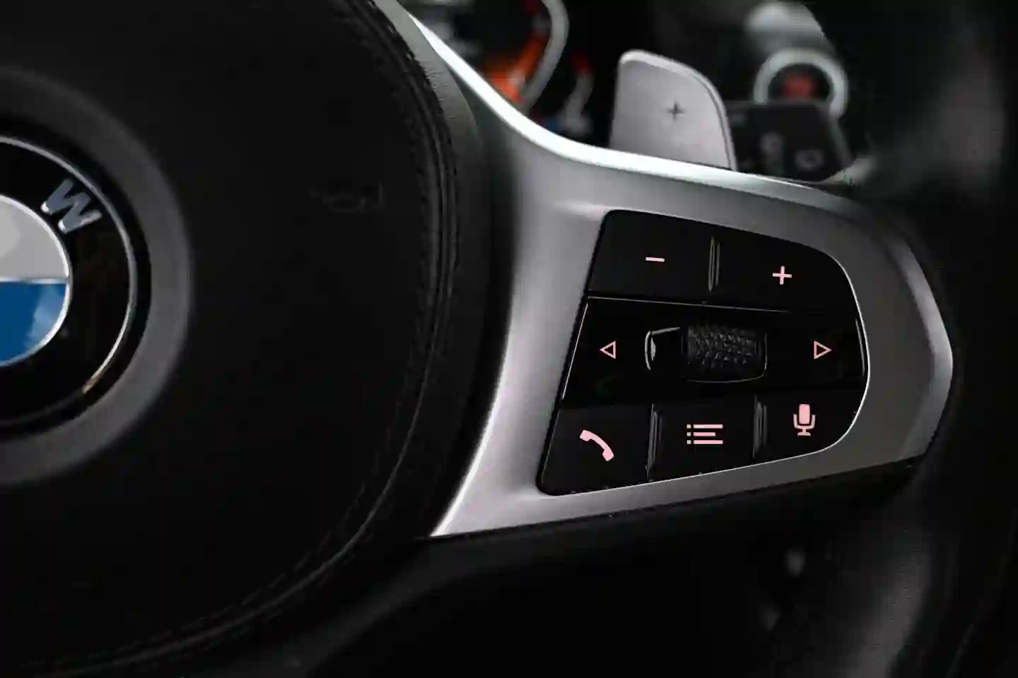 Car Image - 3v7Ro4vZtNZbV4eFfTMxqV