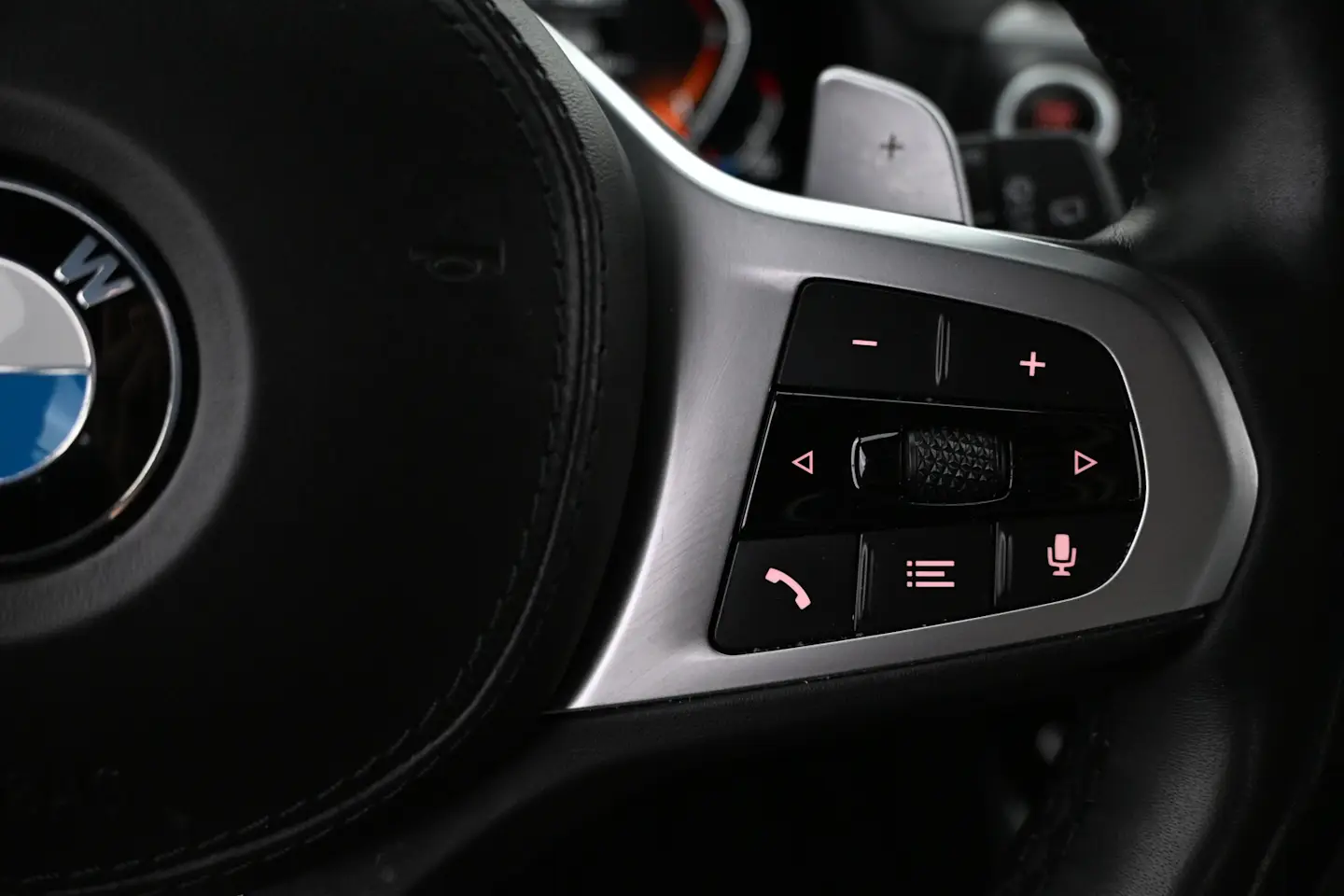 Car Image - 3v7Ro4vZtNZbV4eFfTMxqV
