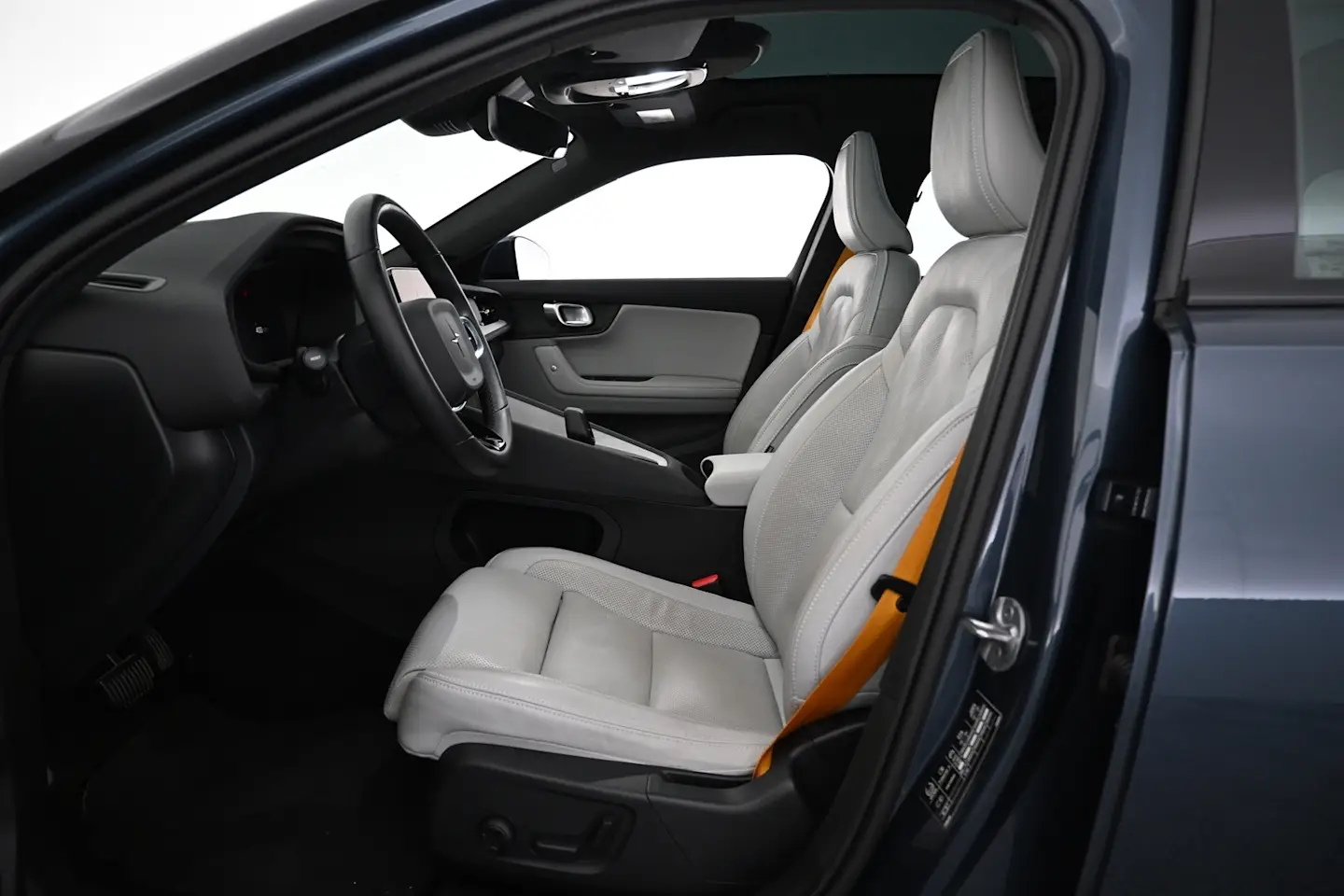 Car Image - 7GnrNfGsGcaC7NeV2QXVdU