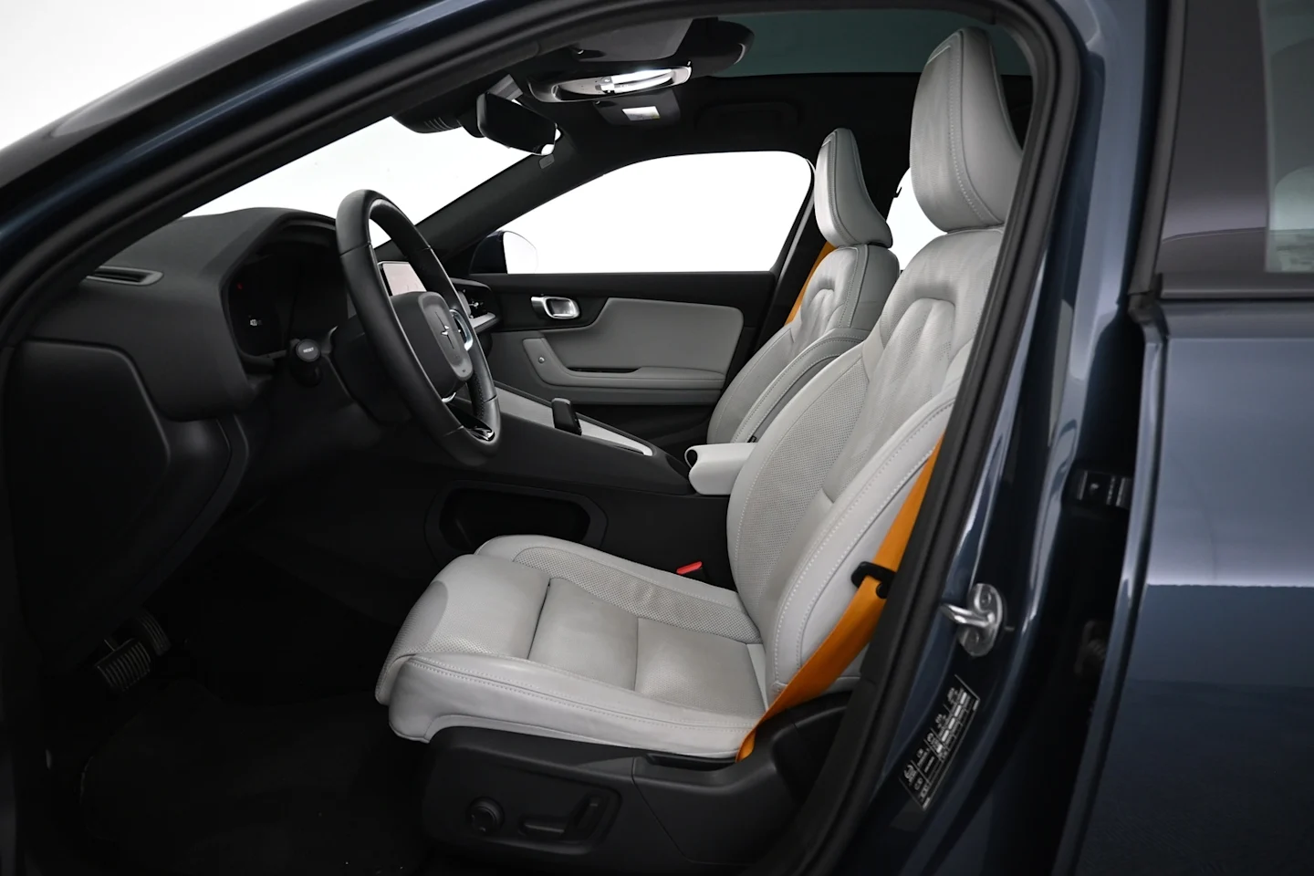 Car Image - 7GnrNfGsGcaC7NeV2QXVdU