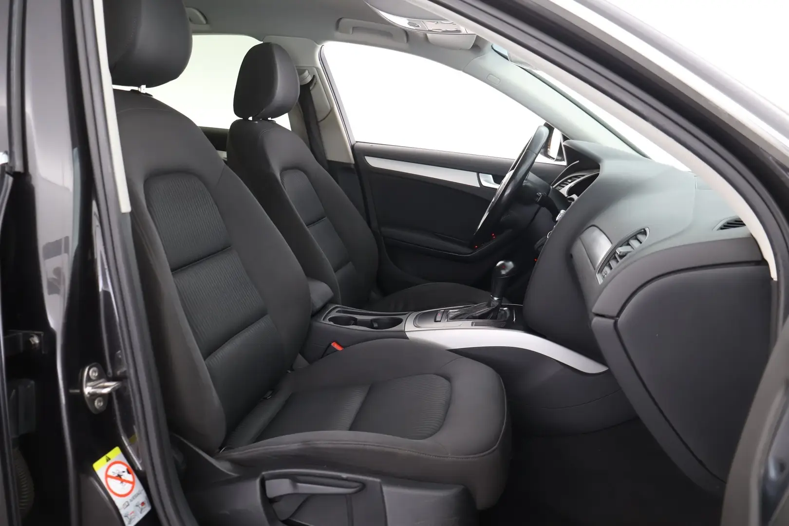 Car Image - 5pWUf4SMECZ8mluCS7VUTQ