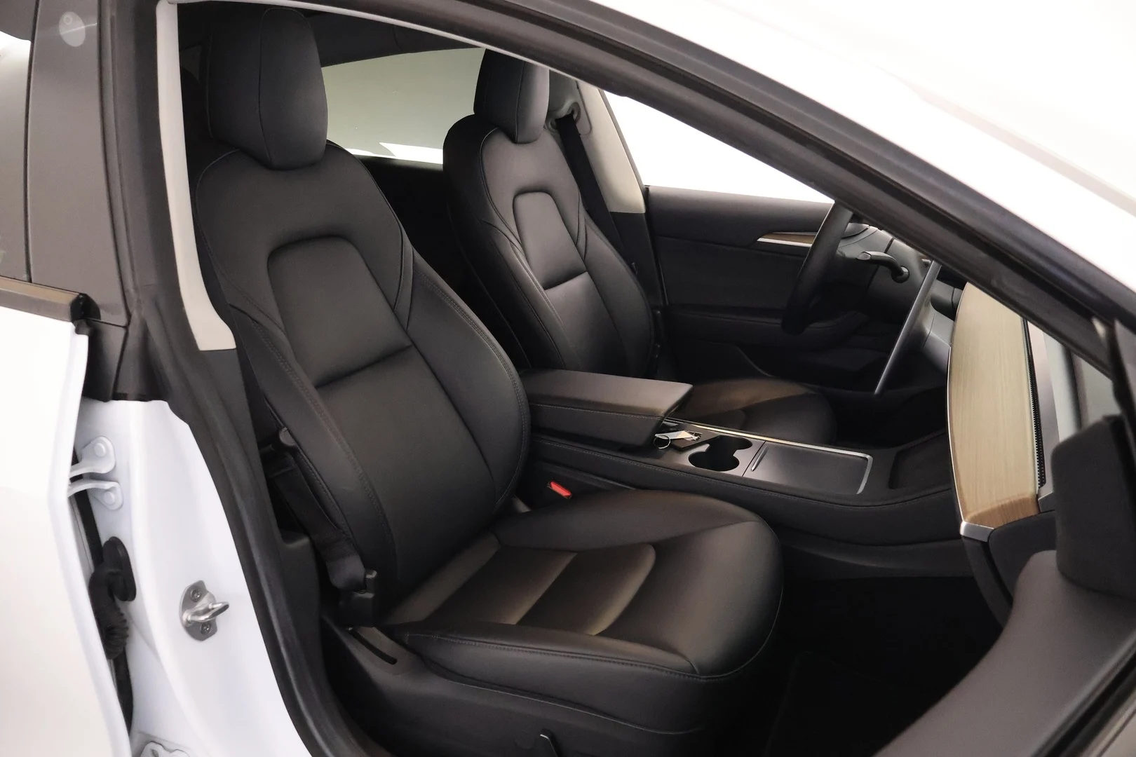 Car Image - 1NQIO1dVCAqetY2qW3isn6