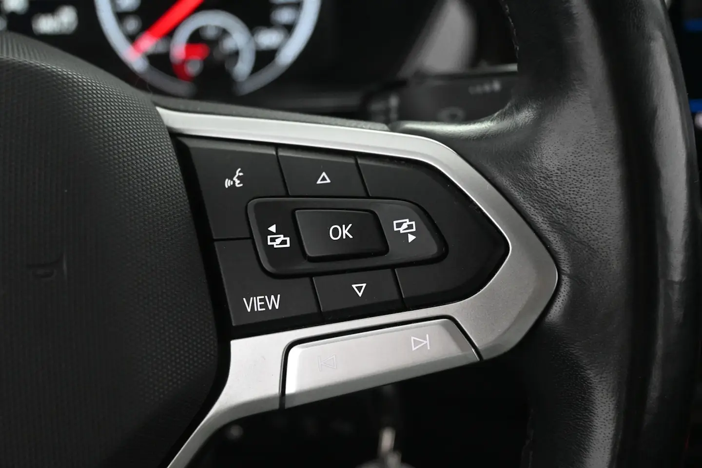 Car Image - 7Lli2guvrM4UqeoSBk7GSK