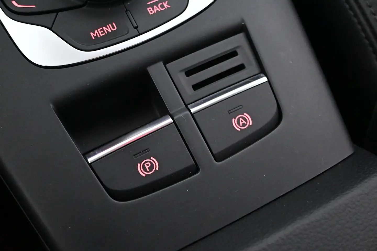 Car Image - 10rcwYM9ehp8zBTL3l7nOE