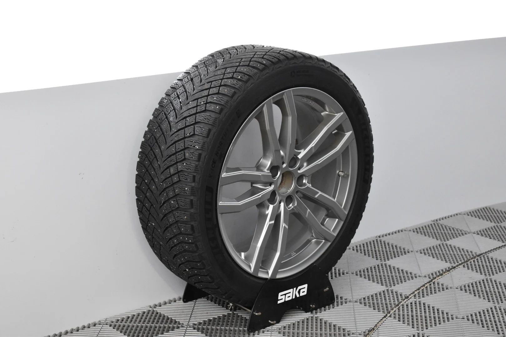 Car Image - 2YcflqiikiDH4uK8WCWXby