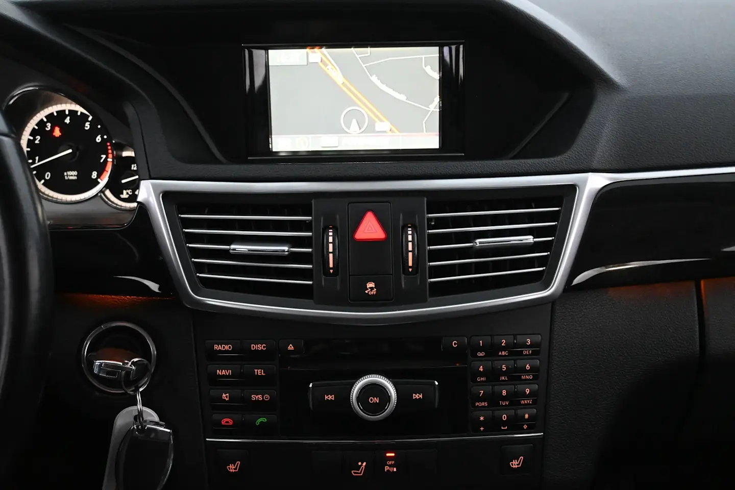 Car Image - 7AS4hl8crxrocmSxdRVA0N