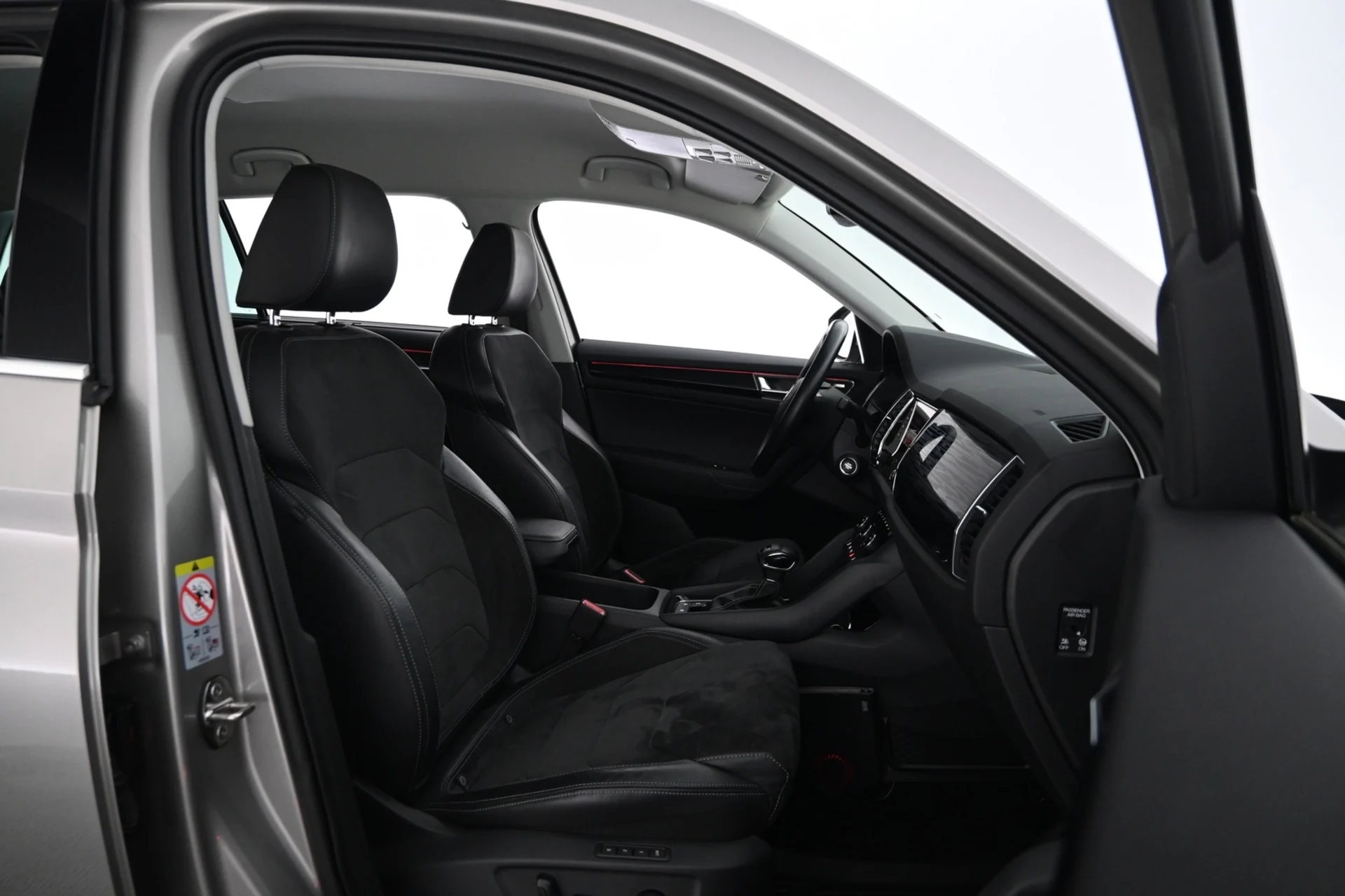 Car Image - 3SoY7u4VcKUvuY8ORQyNC6