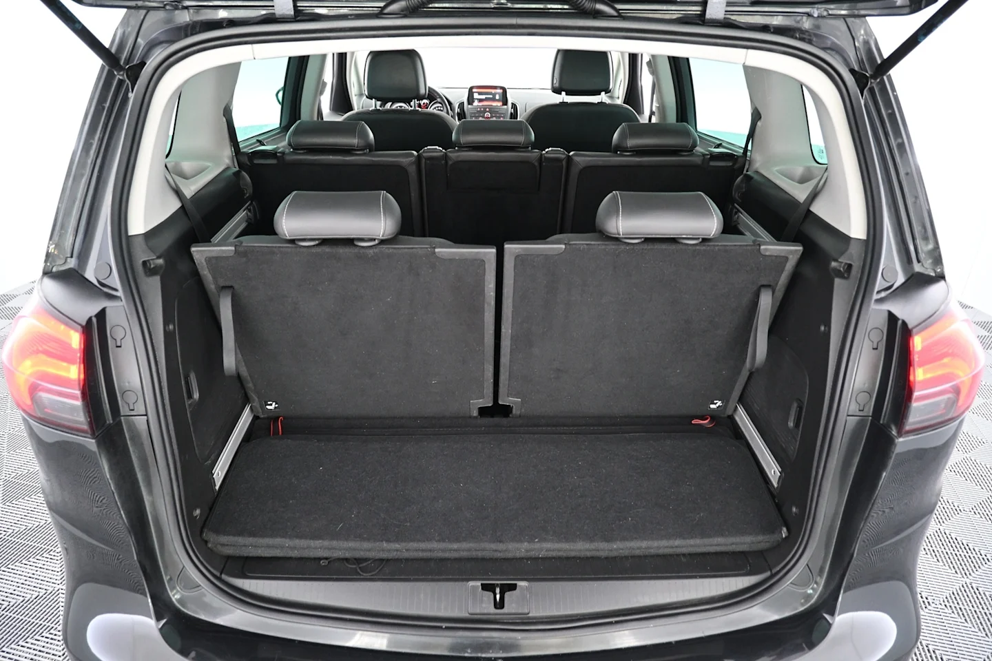 Car Image - y56TAEMvsTvWEJikamjCh