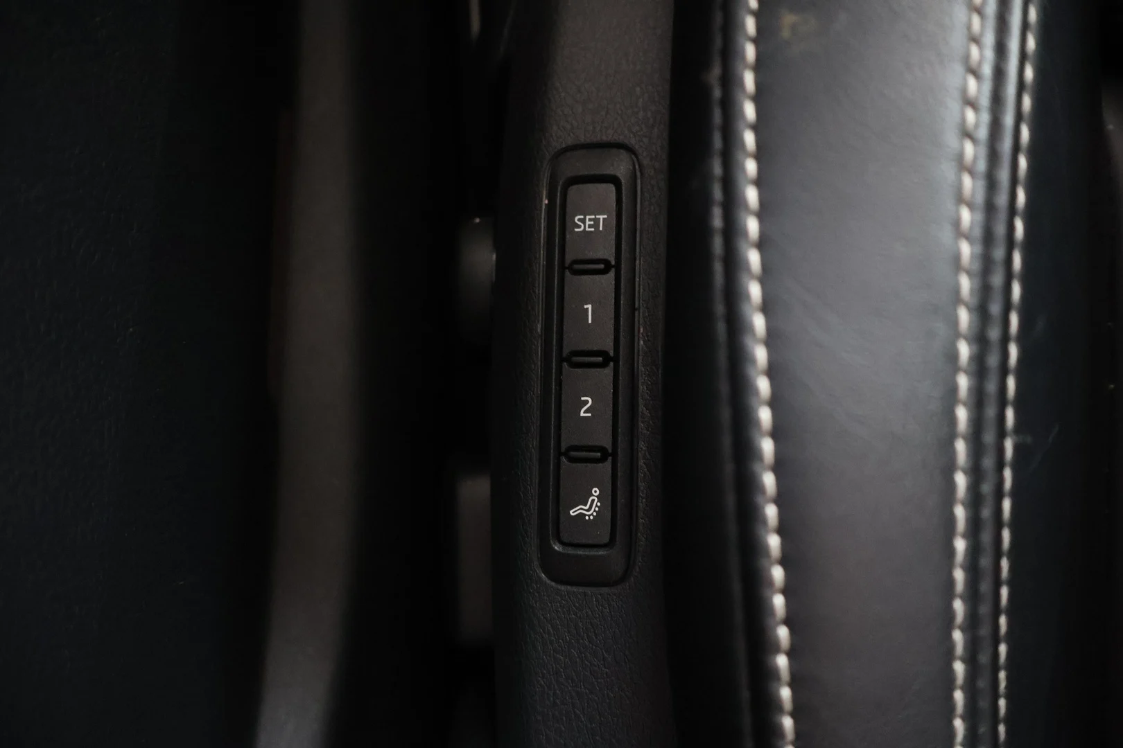 Car Image - tD4E0uzs7fSq6V8kZtrHF