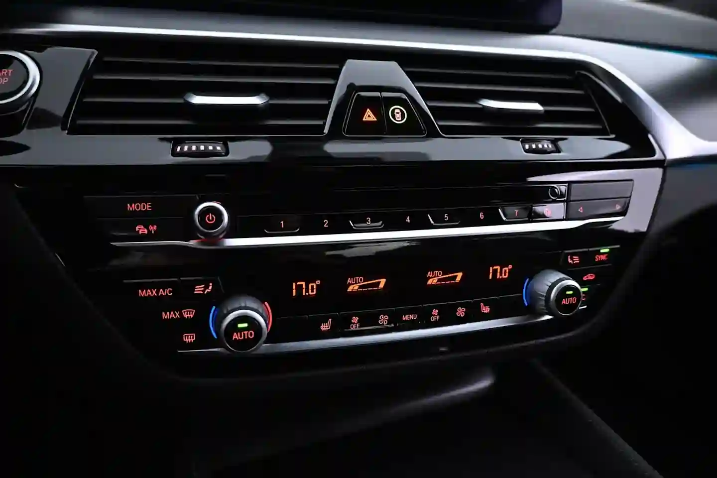 Car Image - 1PZTy8VSYlgmuytZHheLie