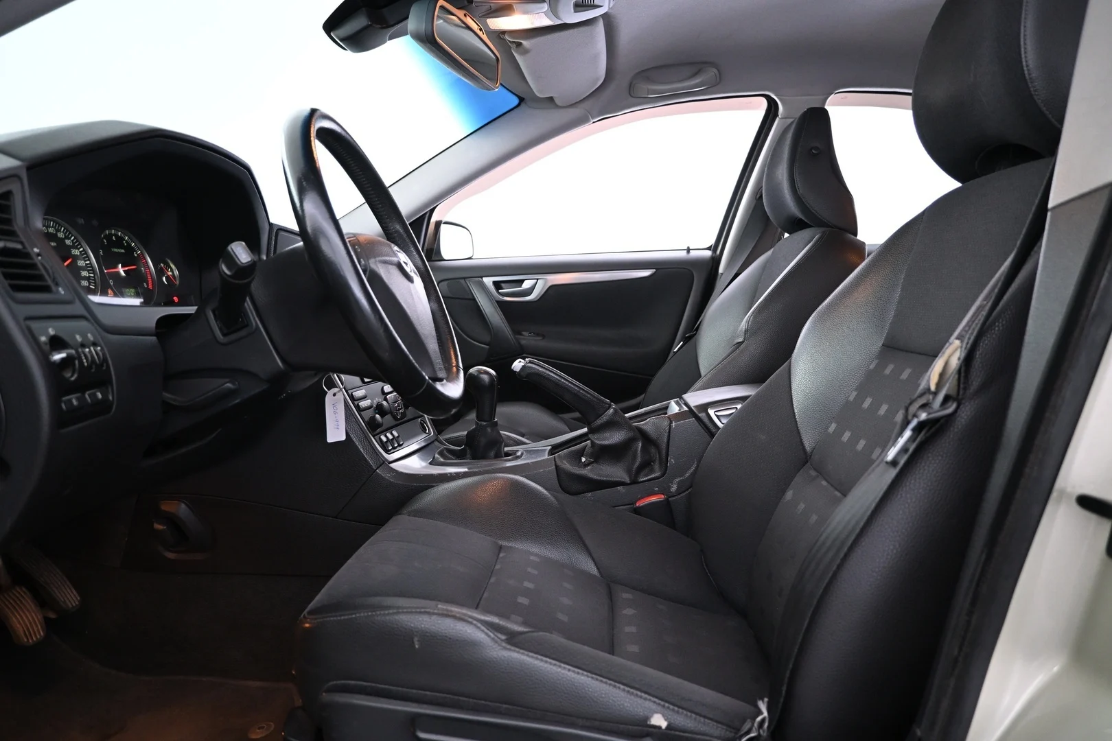 Car Image - 455GD7Y3gRQ19nSN9YUztL