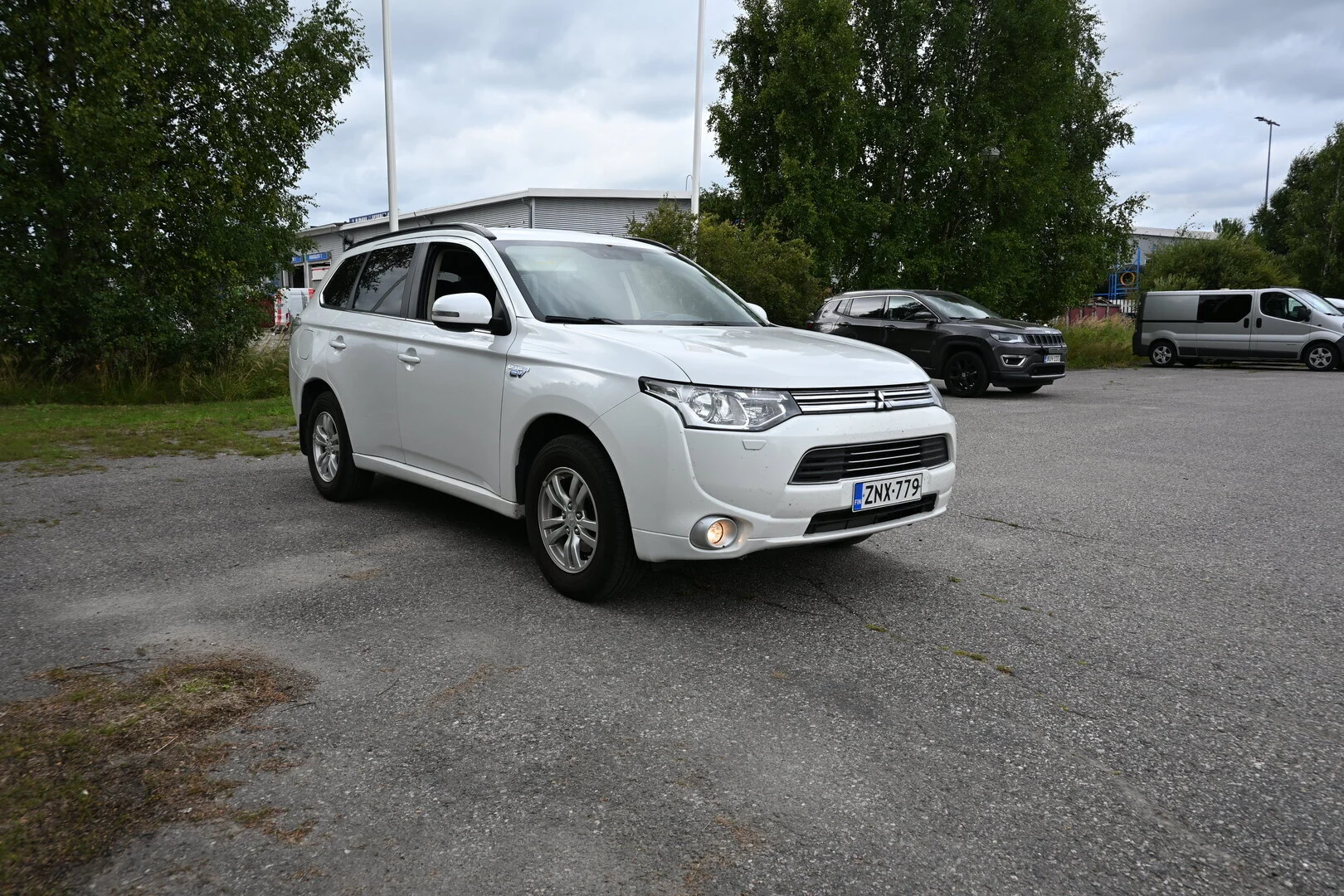 Car Image - 4es0UEQ3EbHhOchUxF9JuE