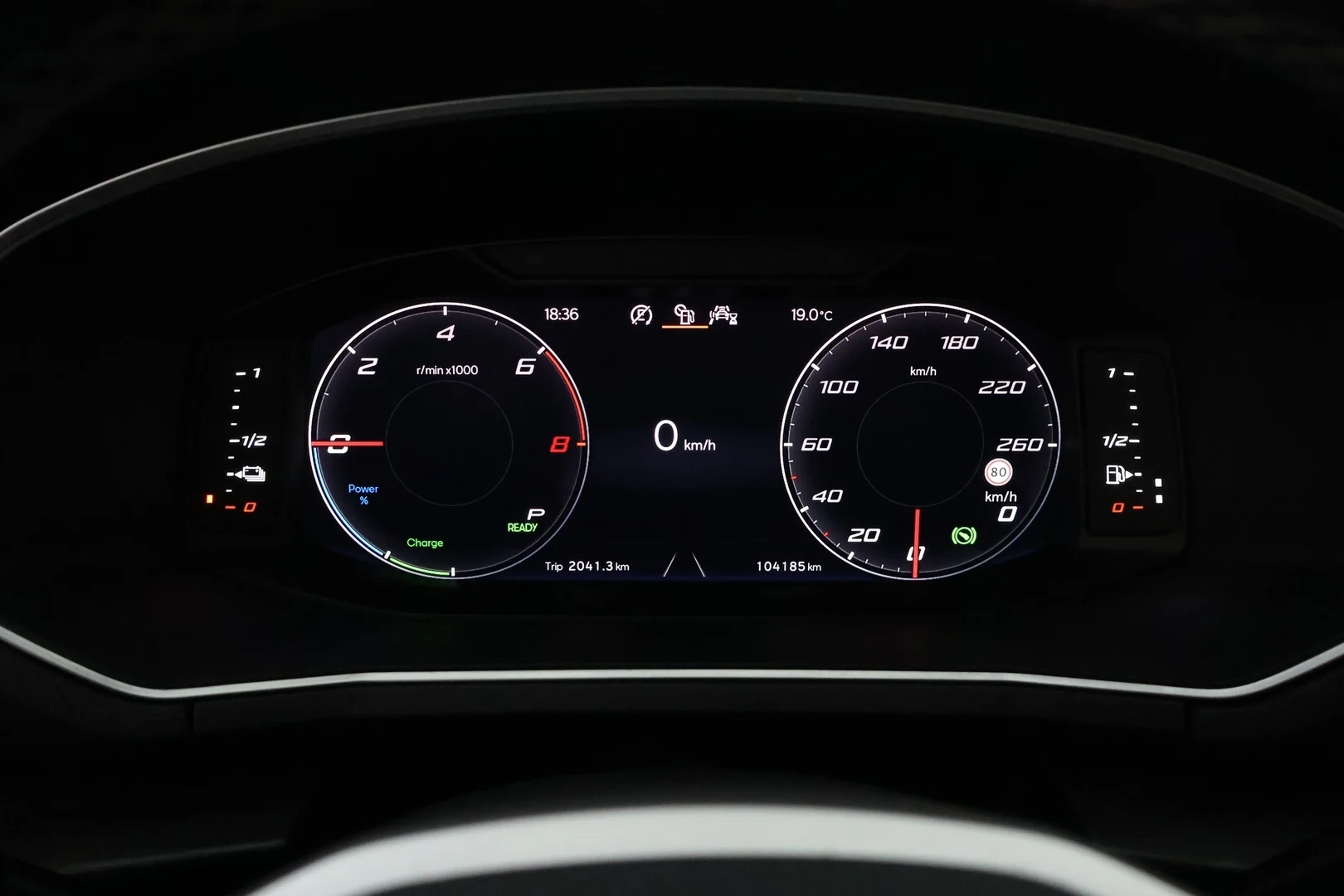 Car Image - 77KrzsmlvfeayfRYEfRrs0