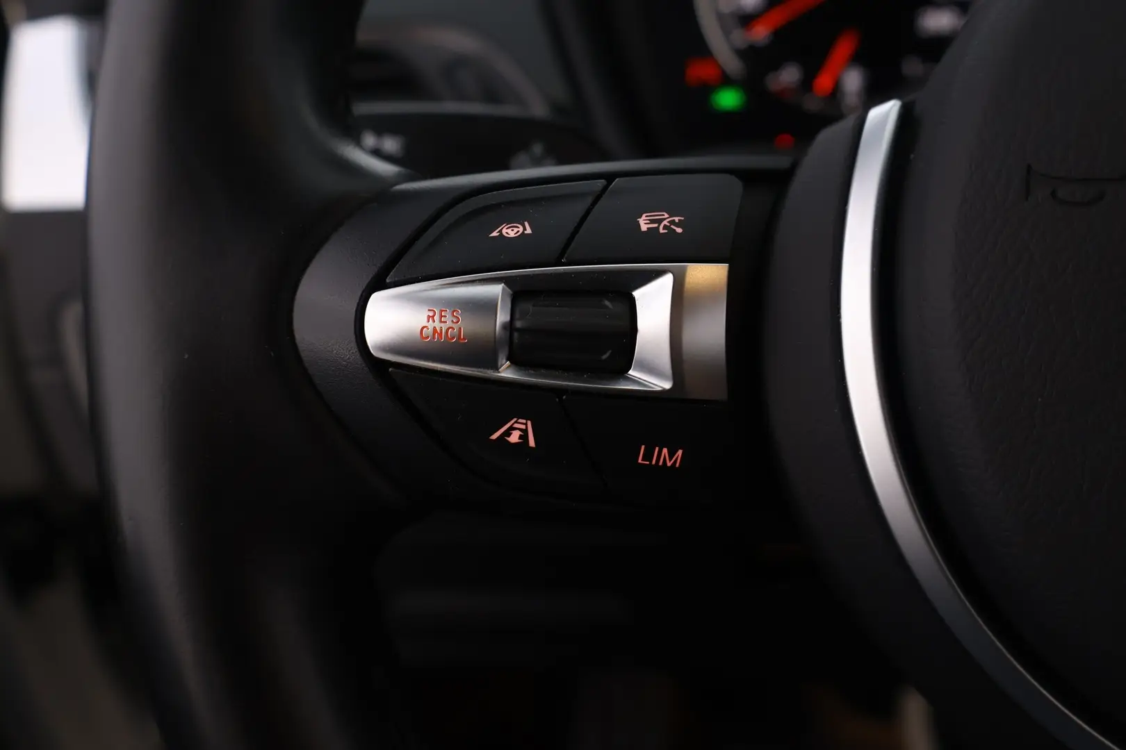 Car Image - 1UIbQaE4dLq00DDZ85Uvum