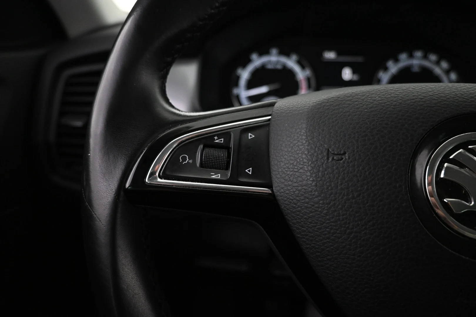 Car Image - 1mg2C8OqcVKdFbrKWEUbas