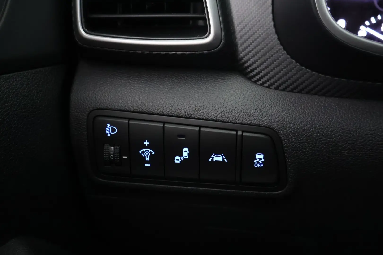 Car Image - 29GO2N8MvIuZF0oOmpuyQy