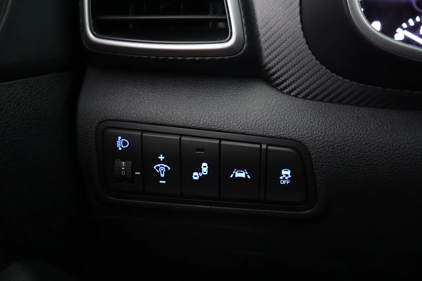 Car Image - 29GO2N8MvIuZF0oOmpuyQy