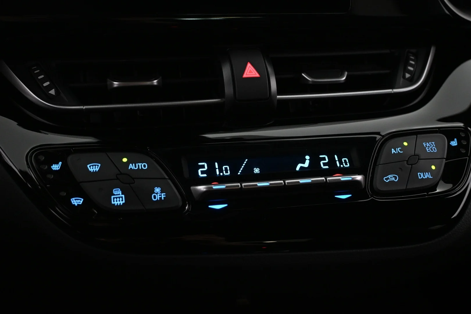 Car Image - 5Gl1VPYwWt4owCv9v4EoE1