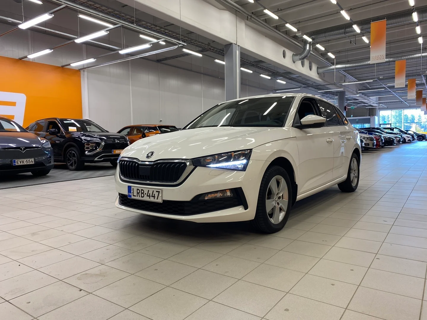 Car Image - 6GNaYnjfOXP1lcCq7Jq40U