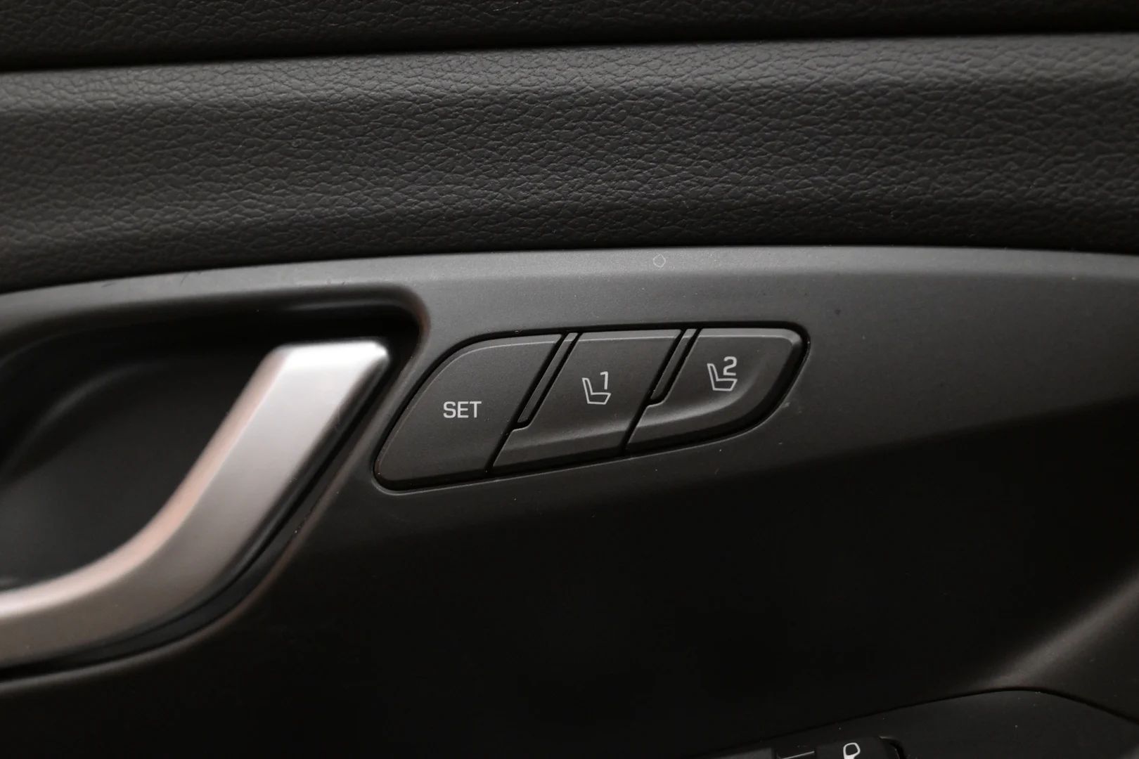 Car Image - 1uFz45u47rCosbxIWG1mxH