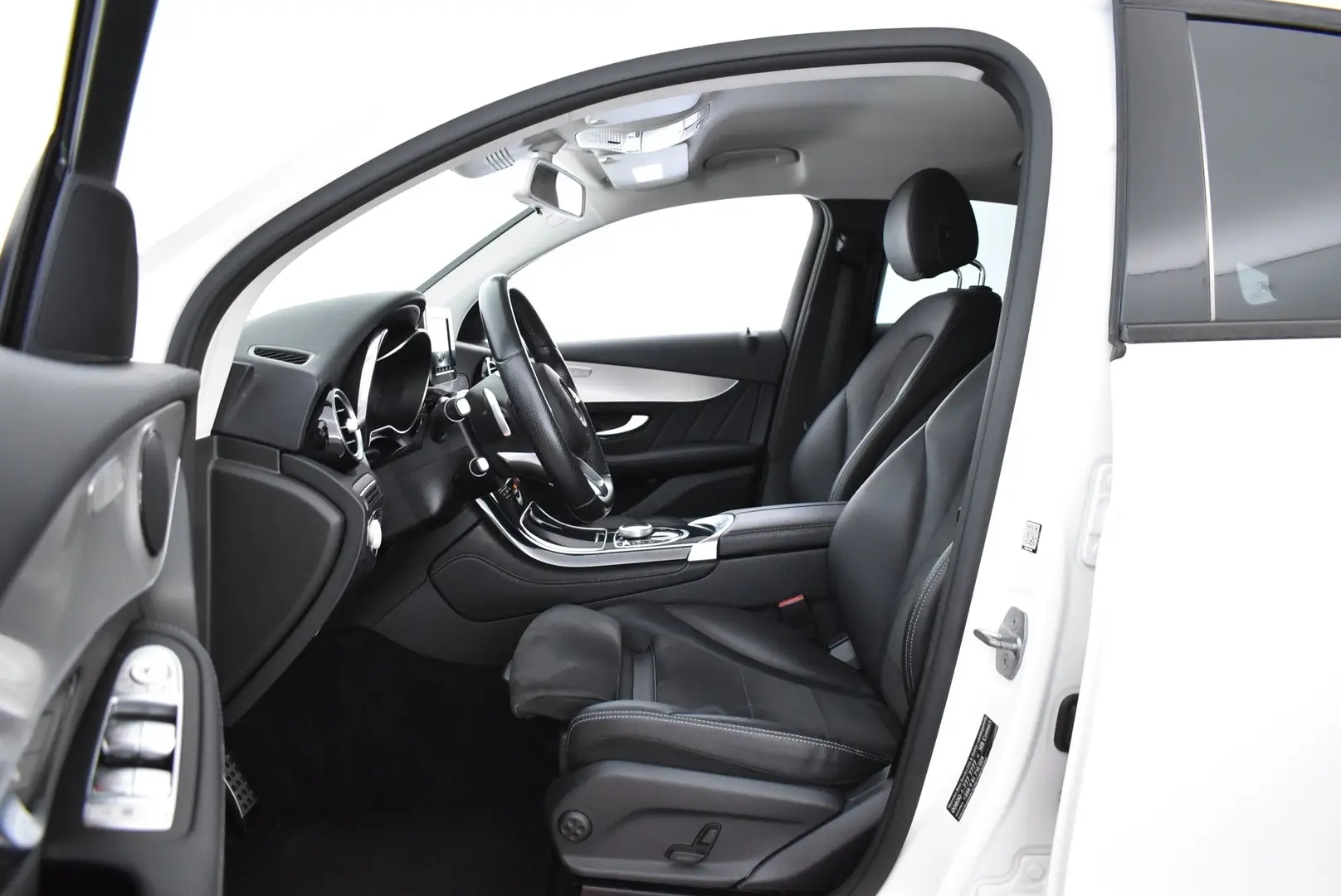 Car Image - 15VFgCm53a0Q9h3qtZnmO6