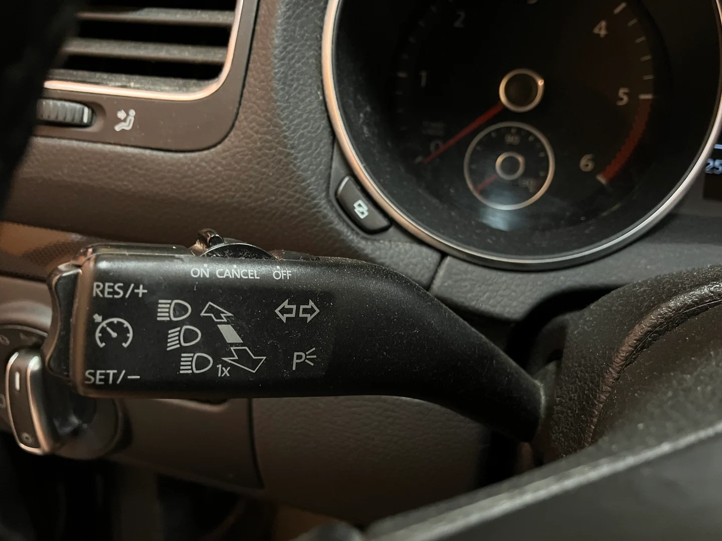 Car Image - 2HZ84kurM5RzwLF4YXOrOL